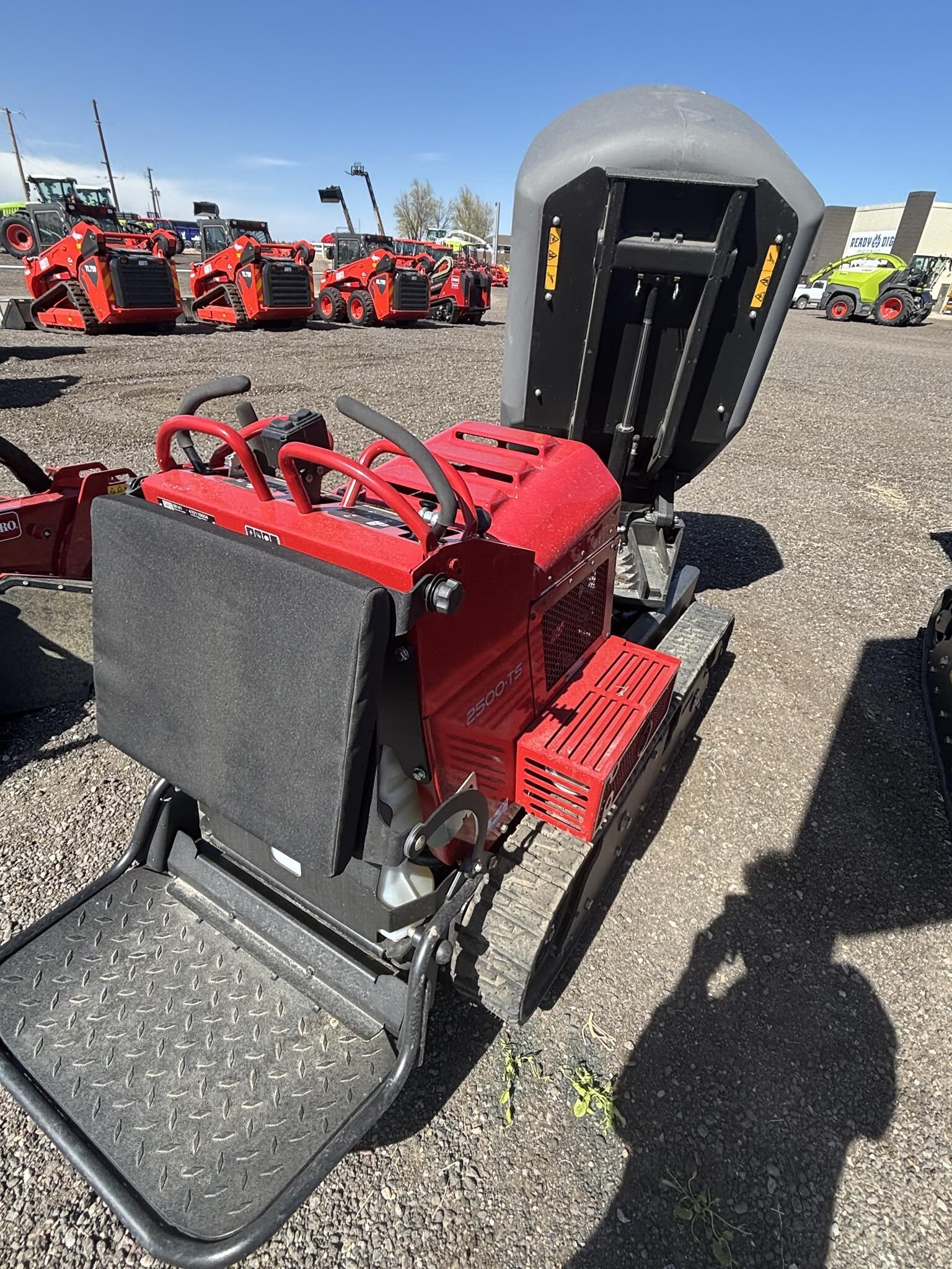 2025 Toro ULTRA BUGGY 2500-TS Compacting and Paving
