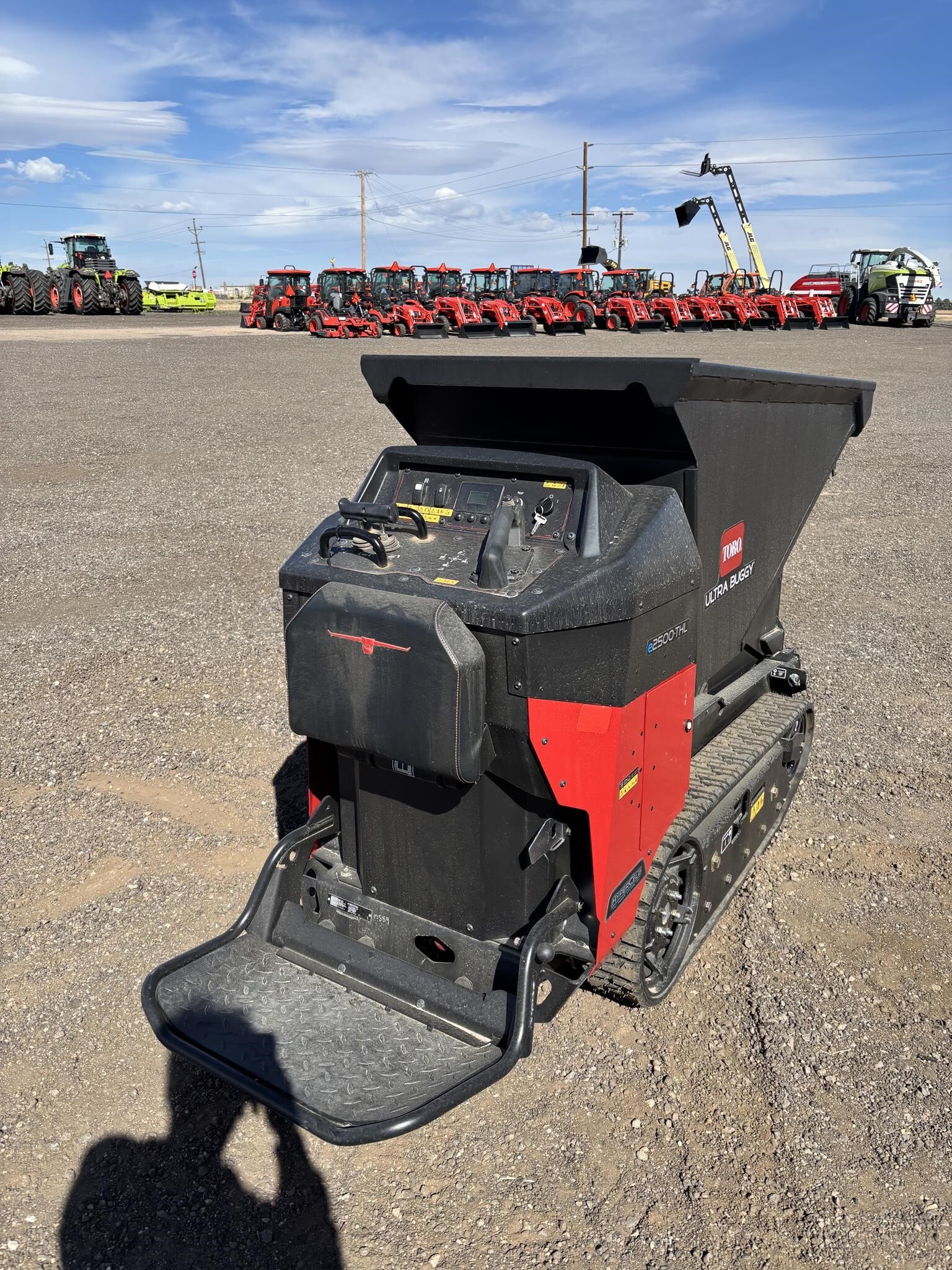2024 Toro ULTRA BUGGY E2500-THL Compacting and Paving