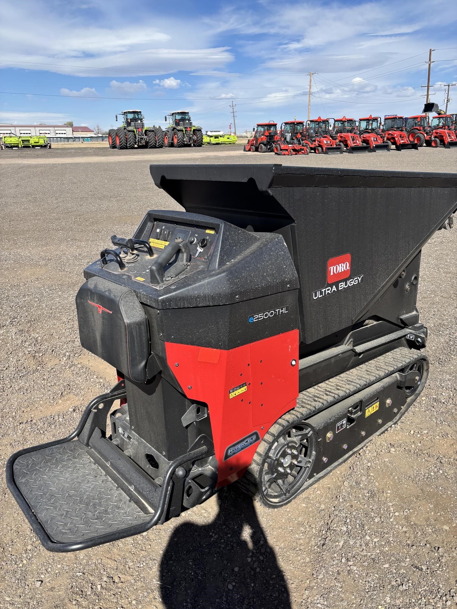 2024 Toro ULTRA BUGGY E2500-THL Compacting and Paving