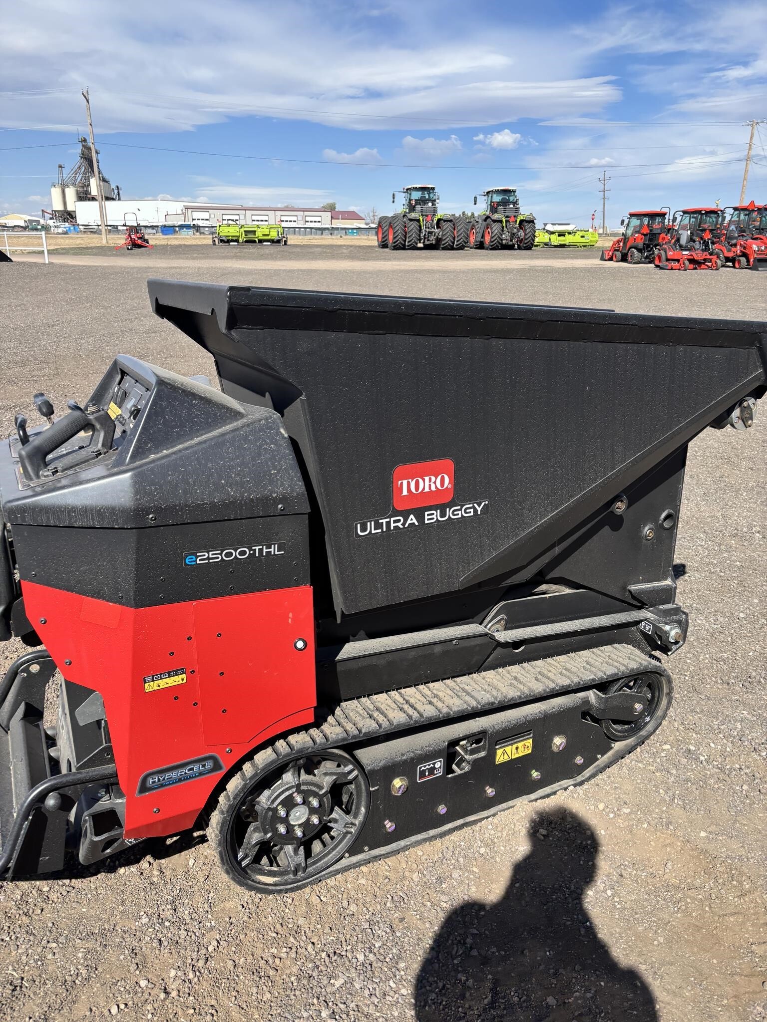 2024 Toro ULTRA BUGGY E2500-THL Compacting and Paving