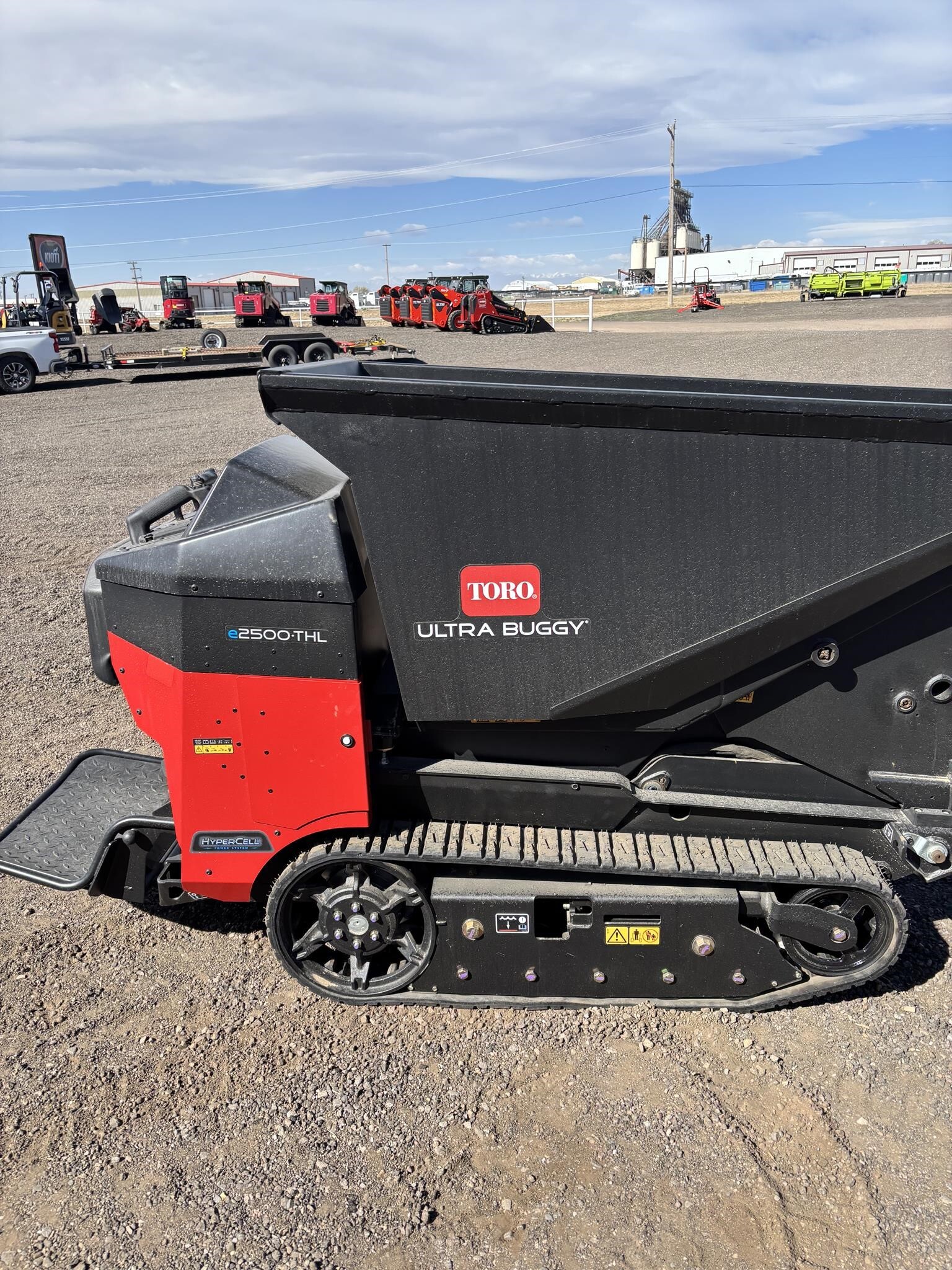 2024 Toro ULTRA BUGGY E2500-THL Compacting and Paving