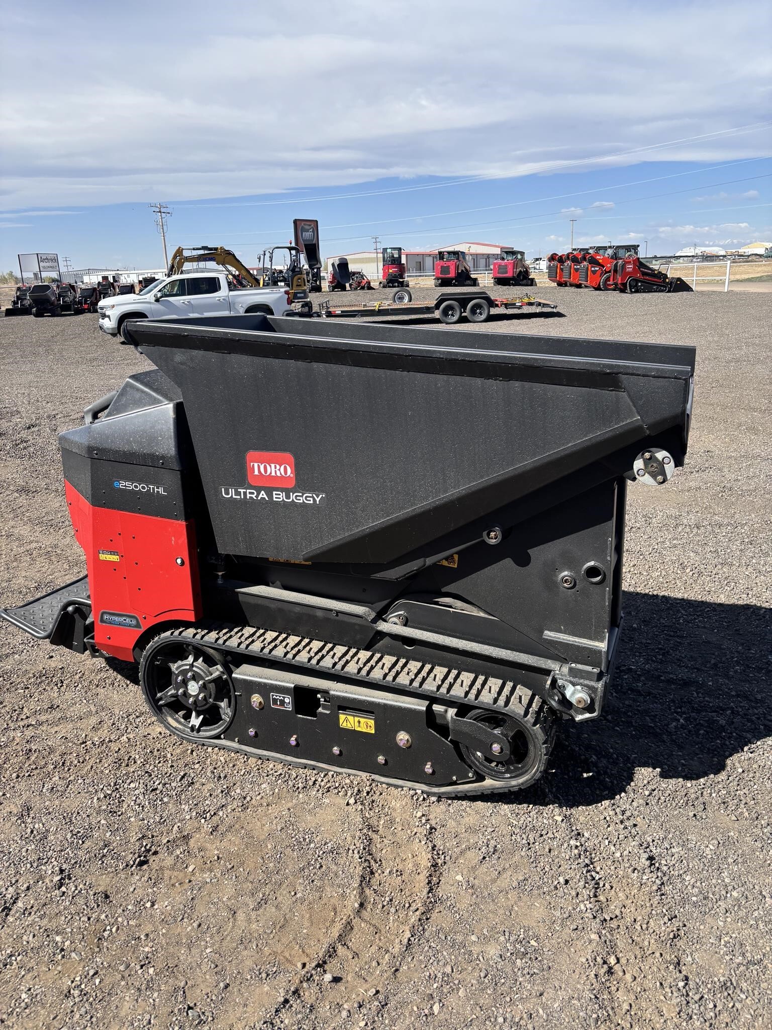 2024 Toro ULTRA BUGGY E2500-THL Compacting and Paving