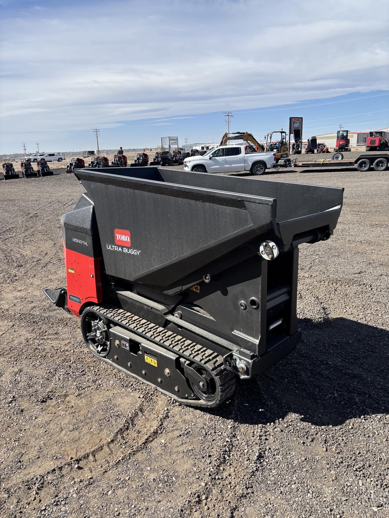 2024 Toro ULTRA BUGGY E2500-THL Compacting and Paving