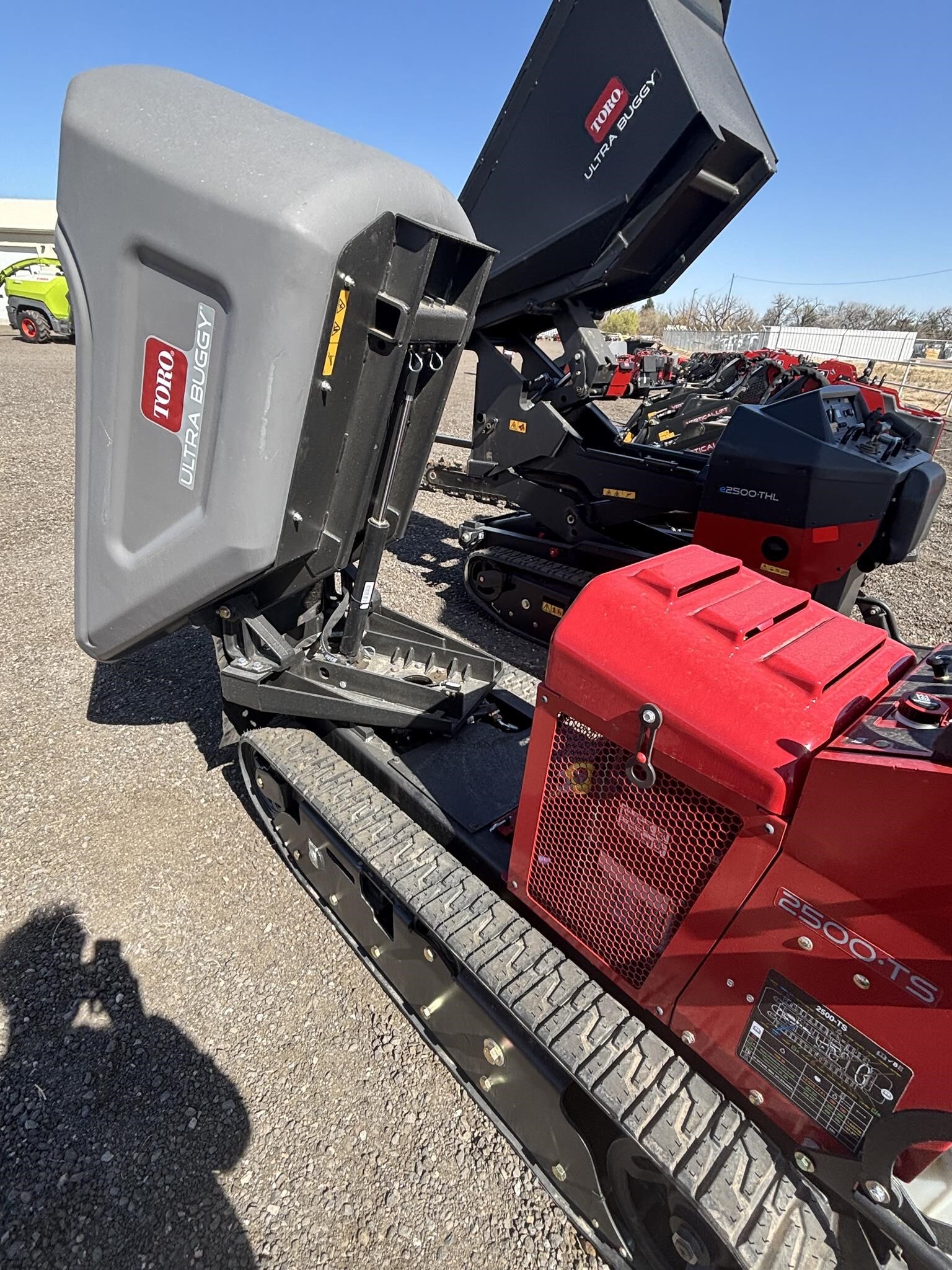 2025 Toro ULTRA BUGGY 2500-TS Compacting and Paving