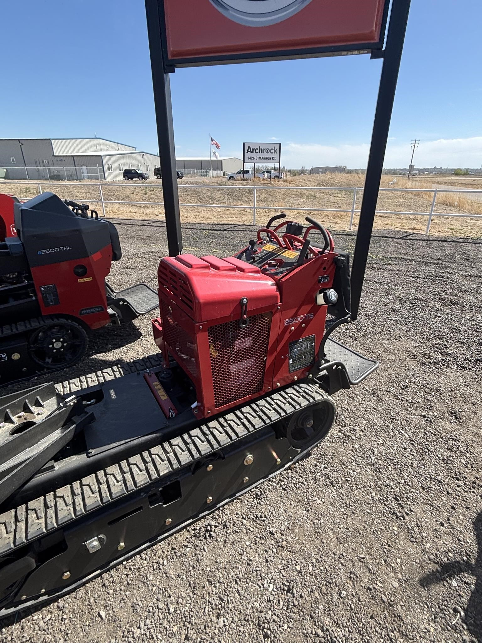 2025 Toro ULTRA BUGGY 2500-TS Compacting and Paving