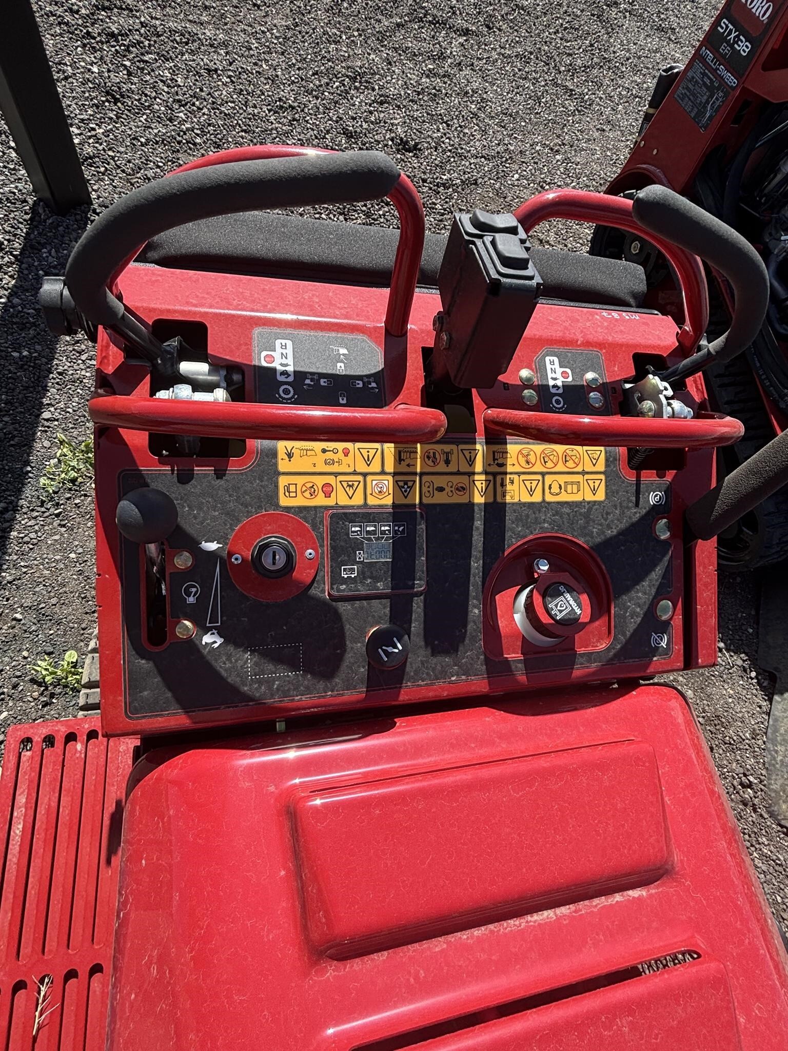 2025 Toro ULTRA BUGGY 2500-TS Compacting and Paving