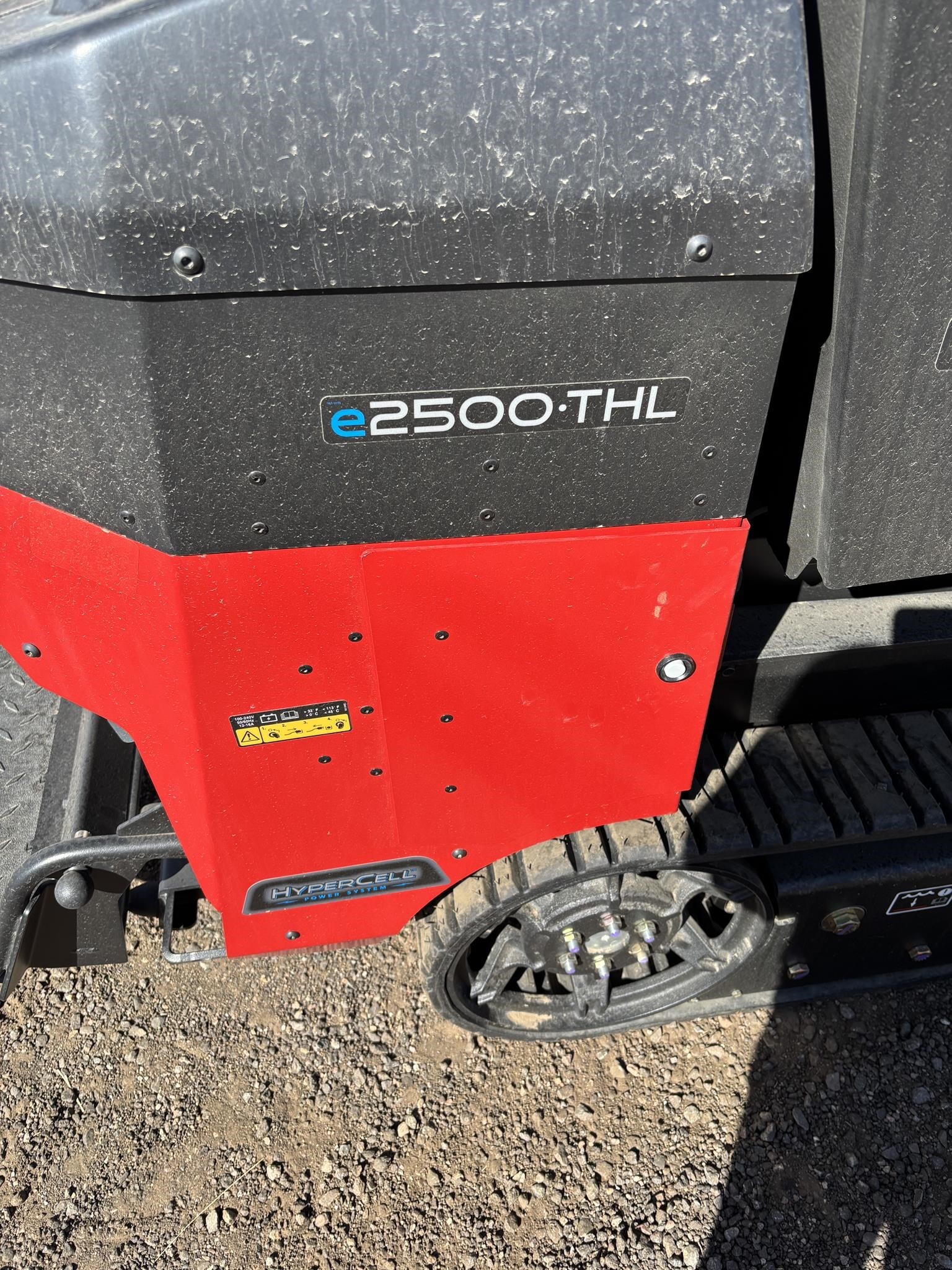 2024 Toro ULTRA BUGGY E2500-THL Compacting and Paving
