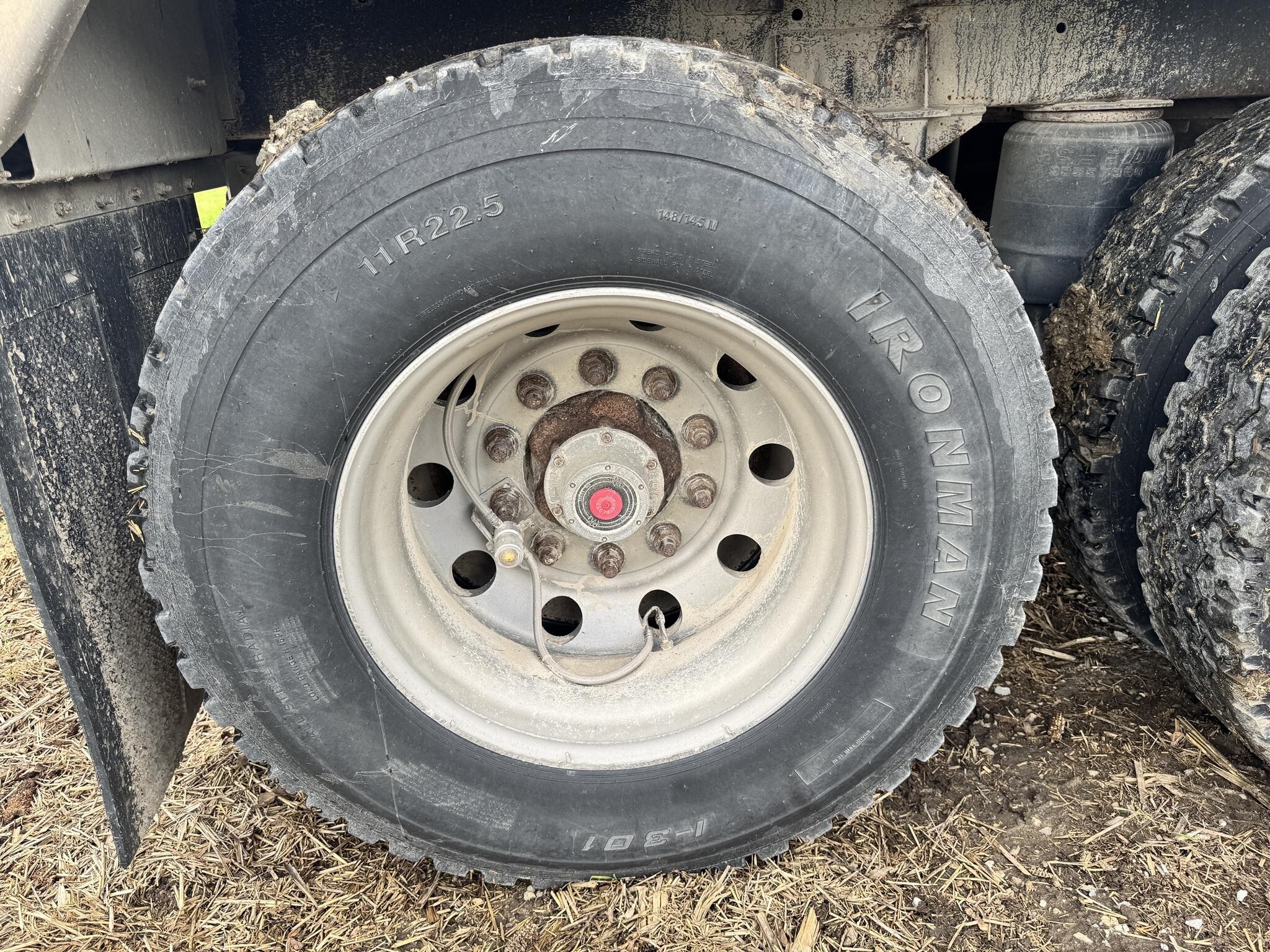 2014 Wilson DWH-550 Grain Trailer