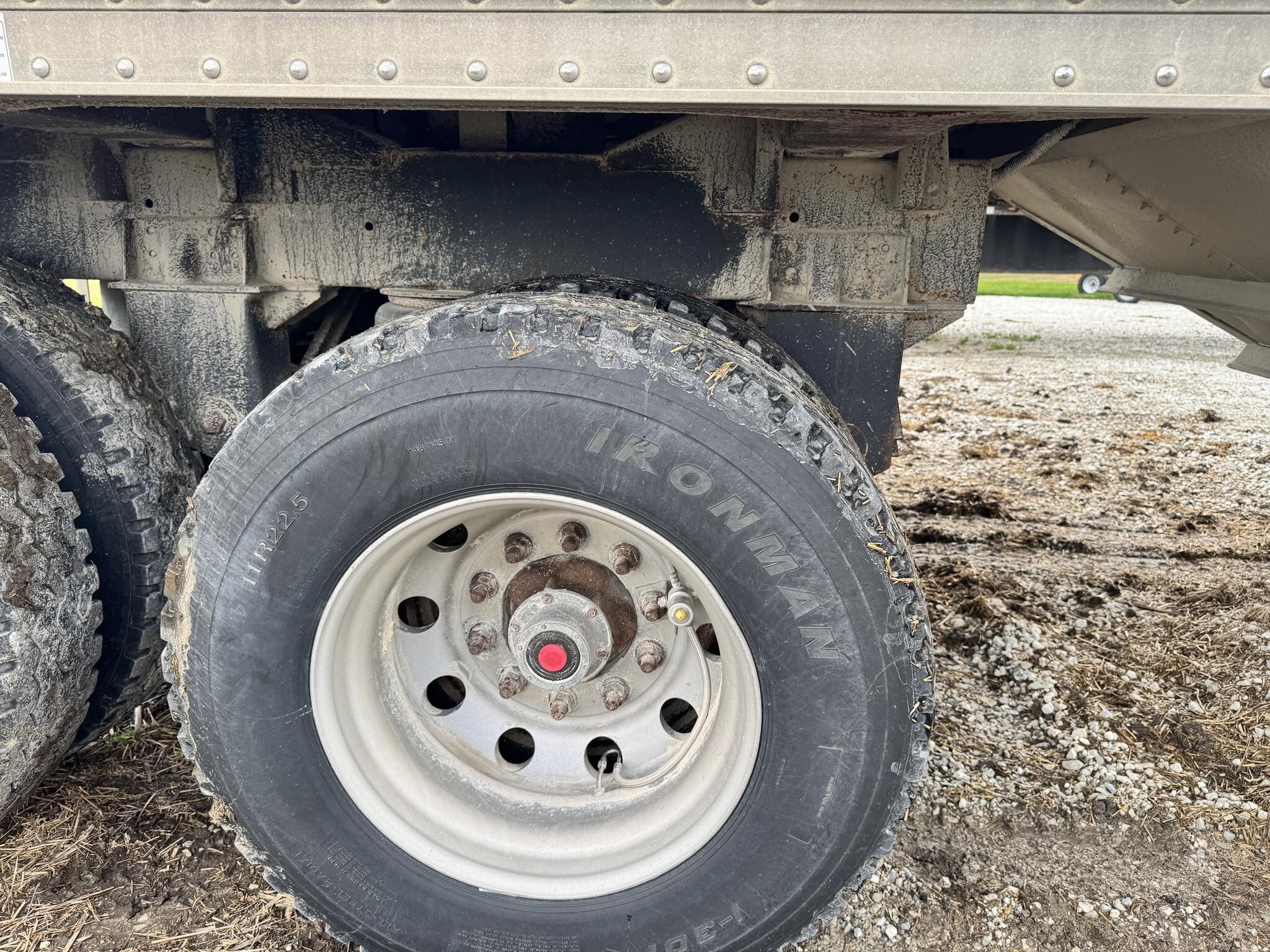 2014 Wilson DWH-550 Grain Trailer