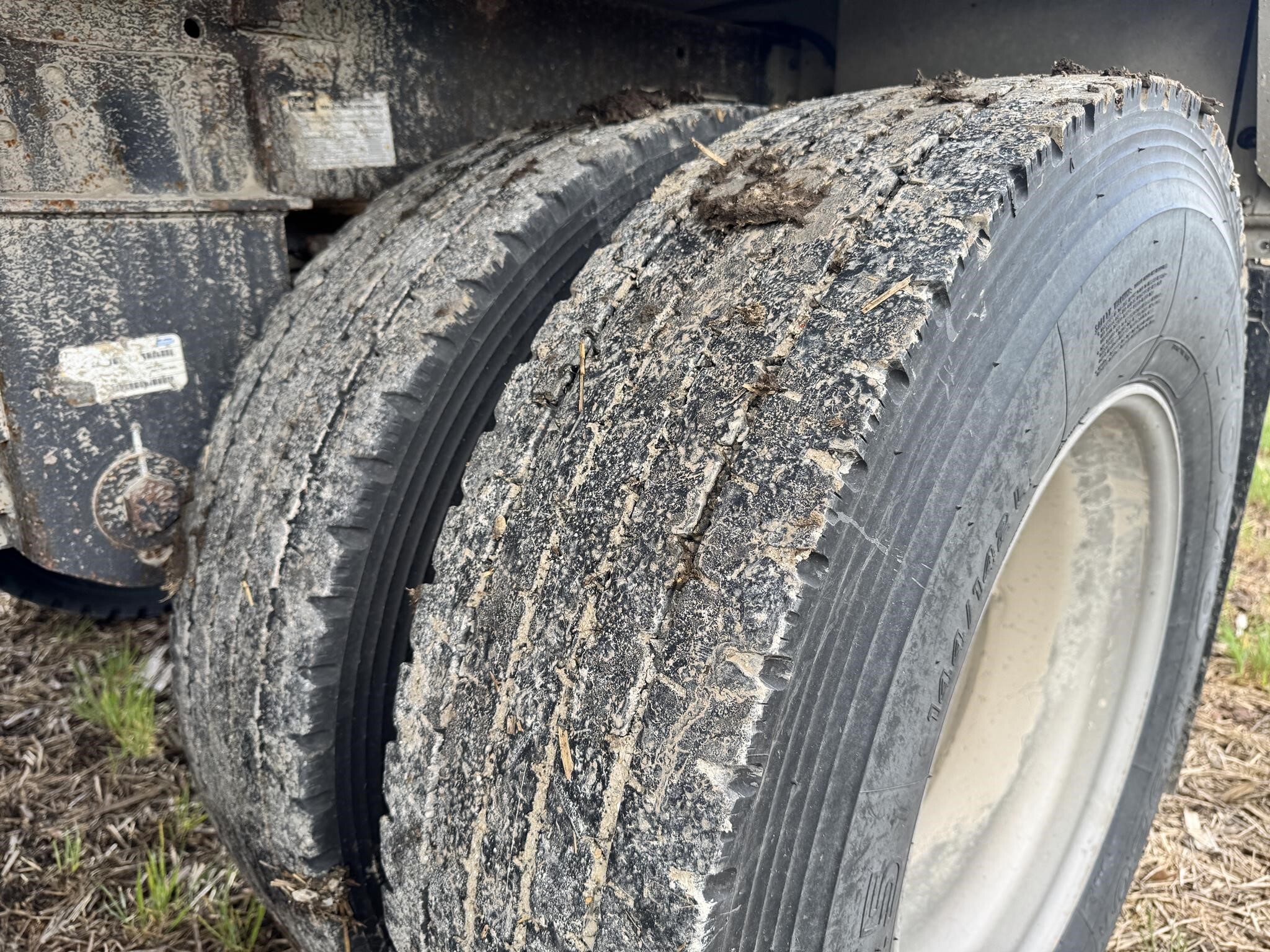 2014 Wilson DWH-550 Grain Trailer