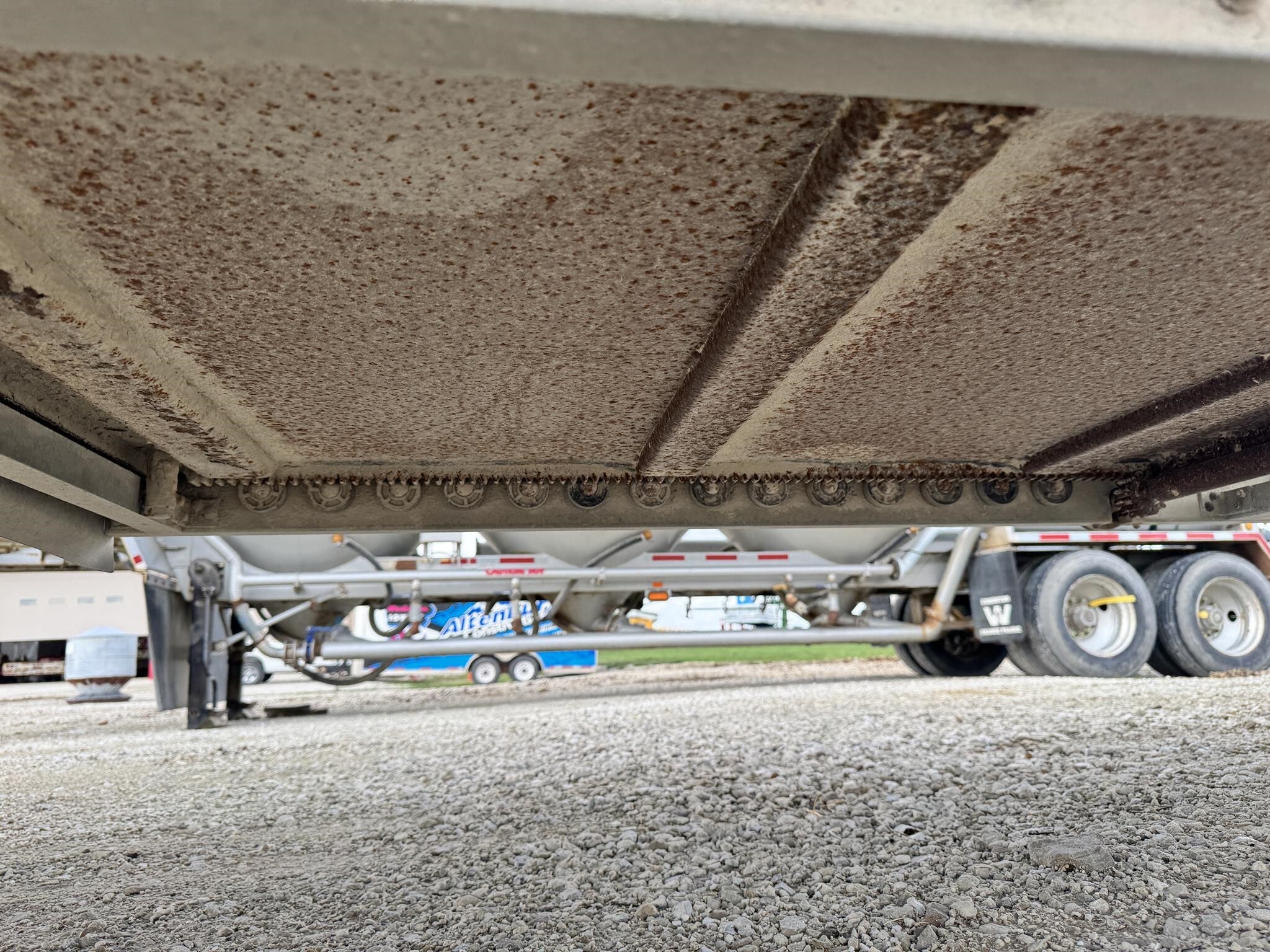 2014 Wilson DWH-550 Grain Trailer