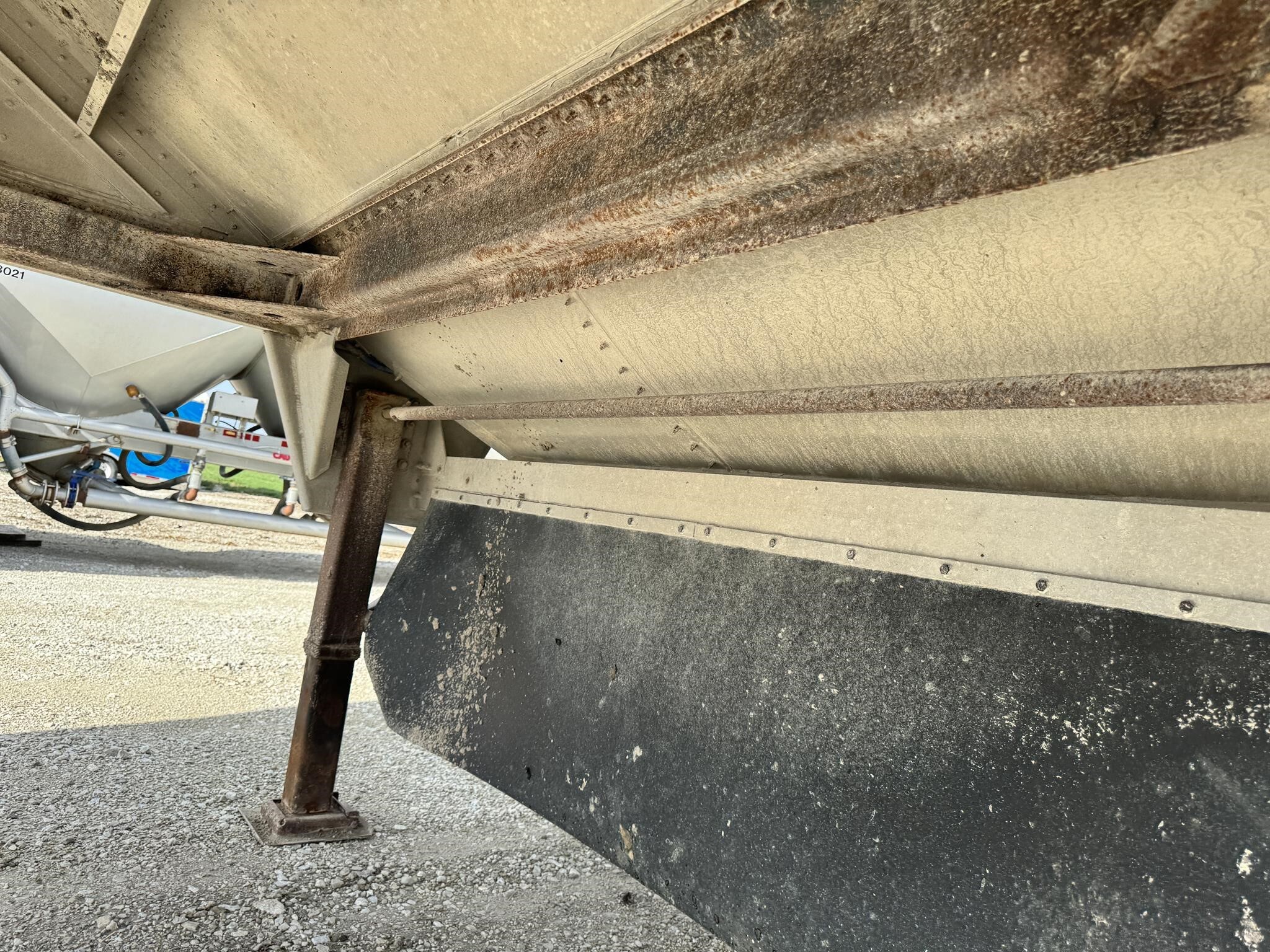 2014 Wilson DWH-550 Grain Trailer