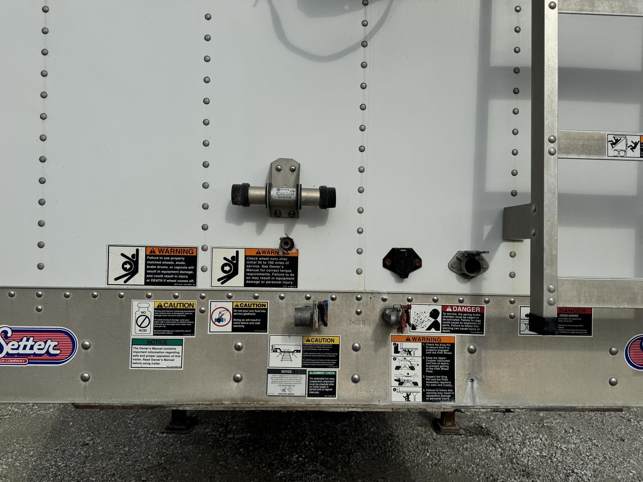 2014 Wilson DWH-550 Grain Trailer