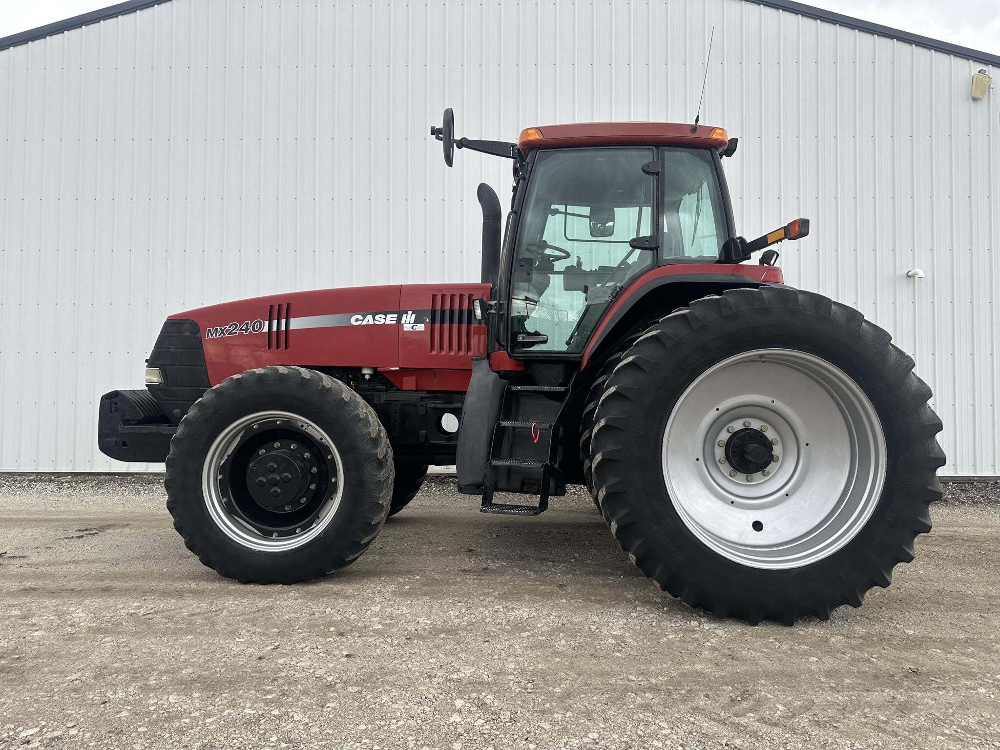 1999 Case IH MX240 Tractor