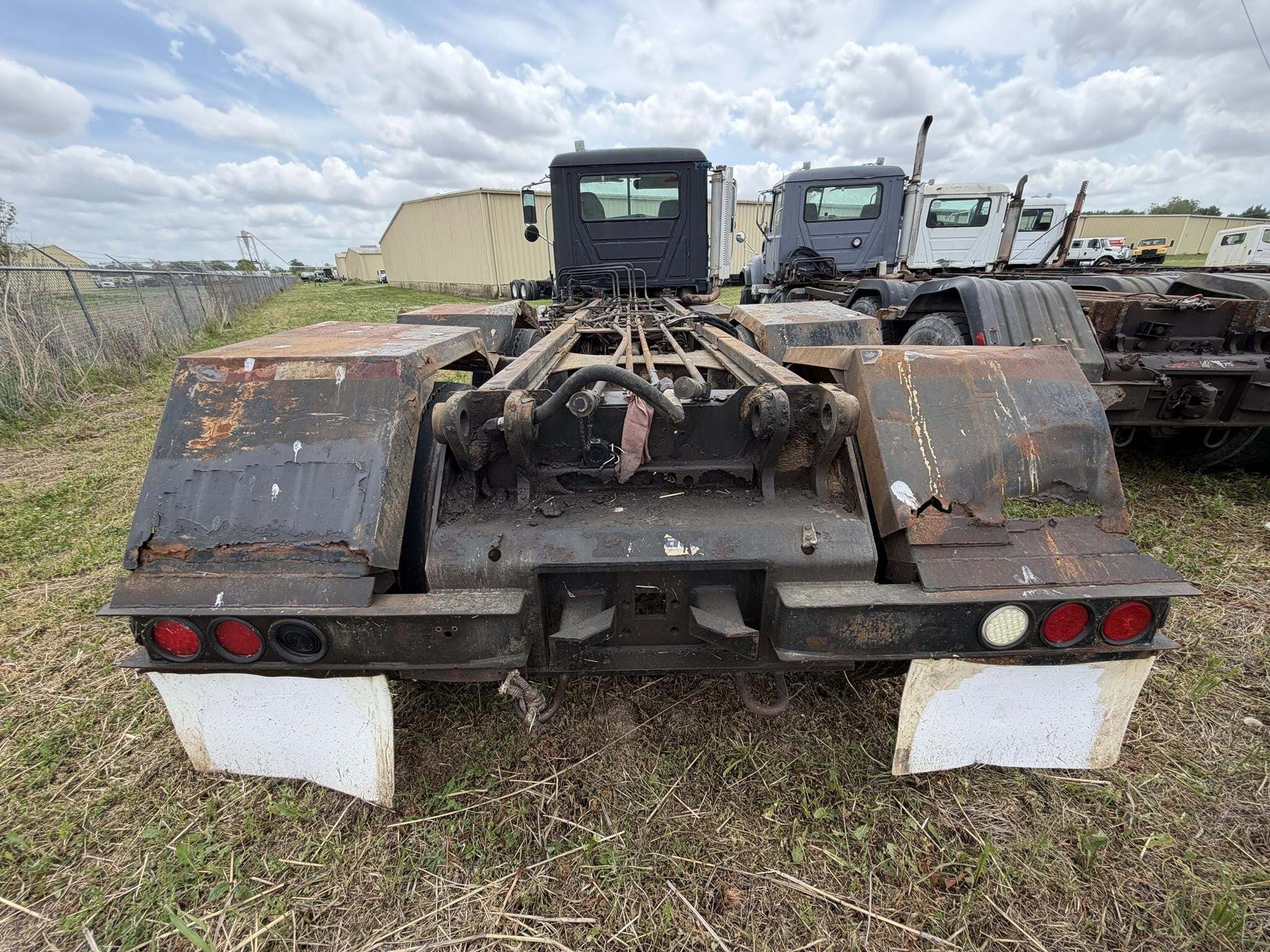 2006 Mack Granite CV713 Dump Trucks/Trailer