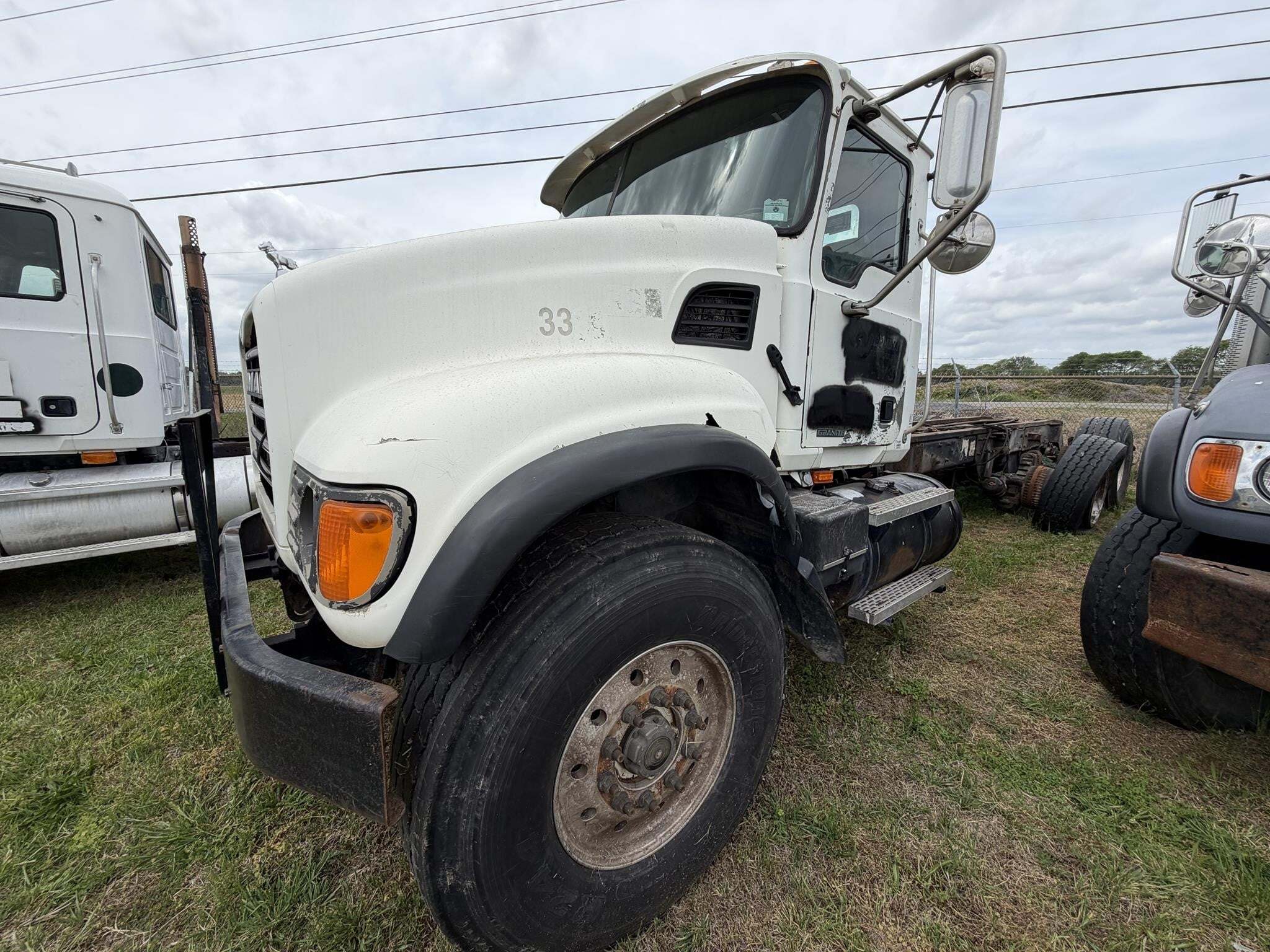 2005 Mack Granite CV713 Dump Trucks/Trailer