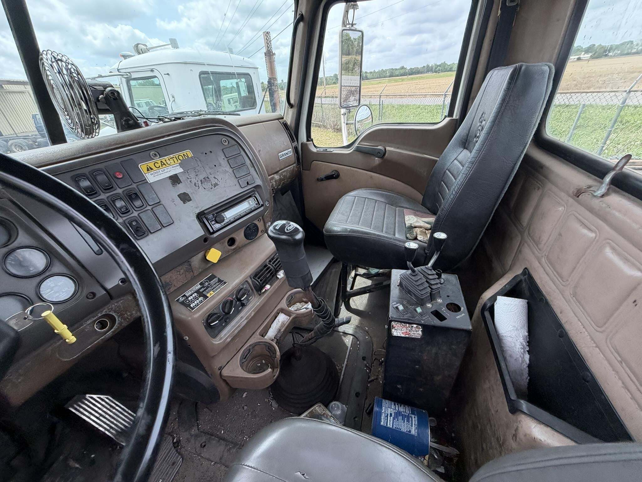 2005 Mack Granite CV713 Dump Trucks/Trailer