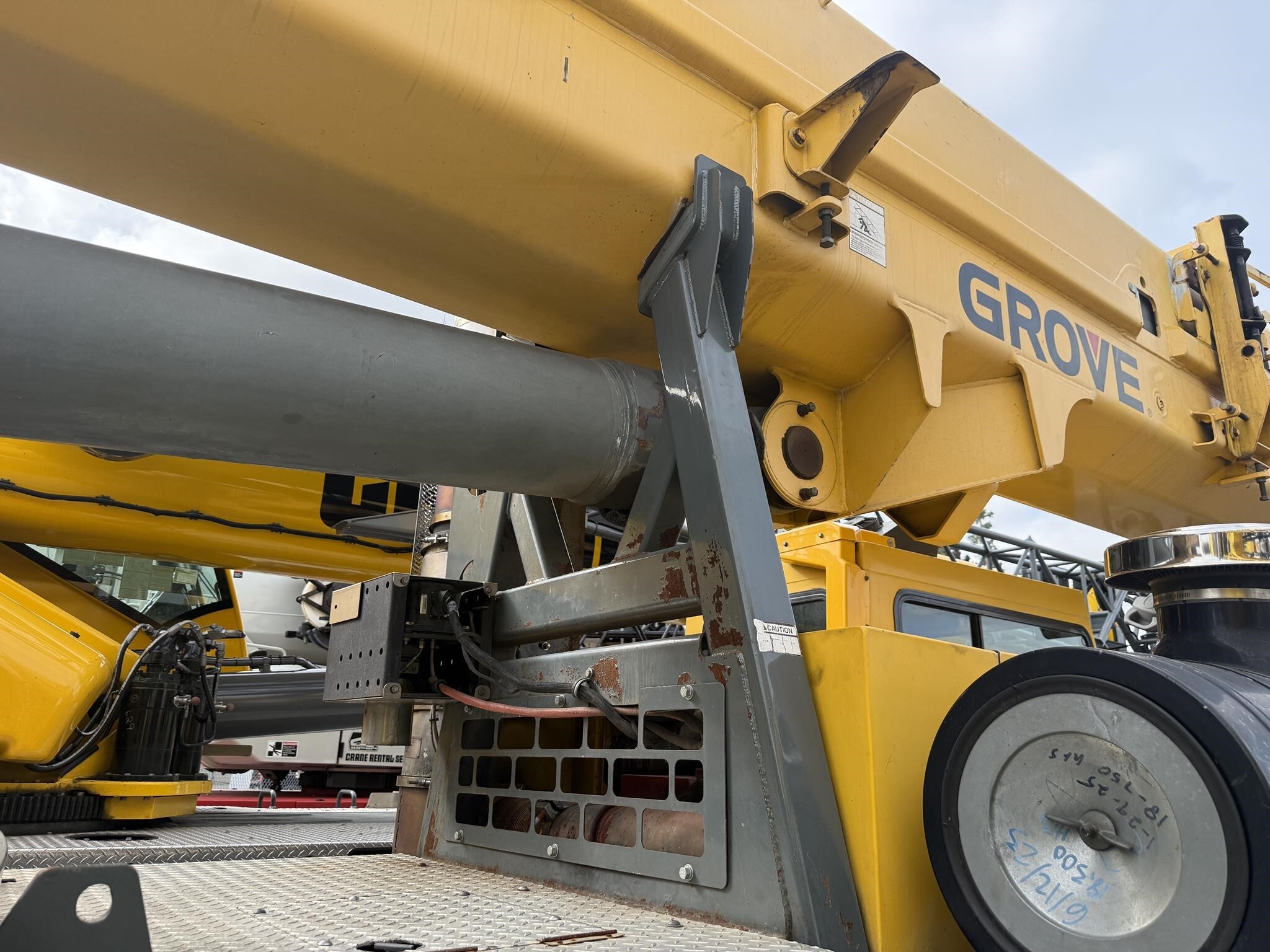 2004 Grove TMS900E Crane