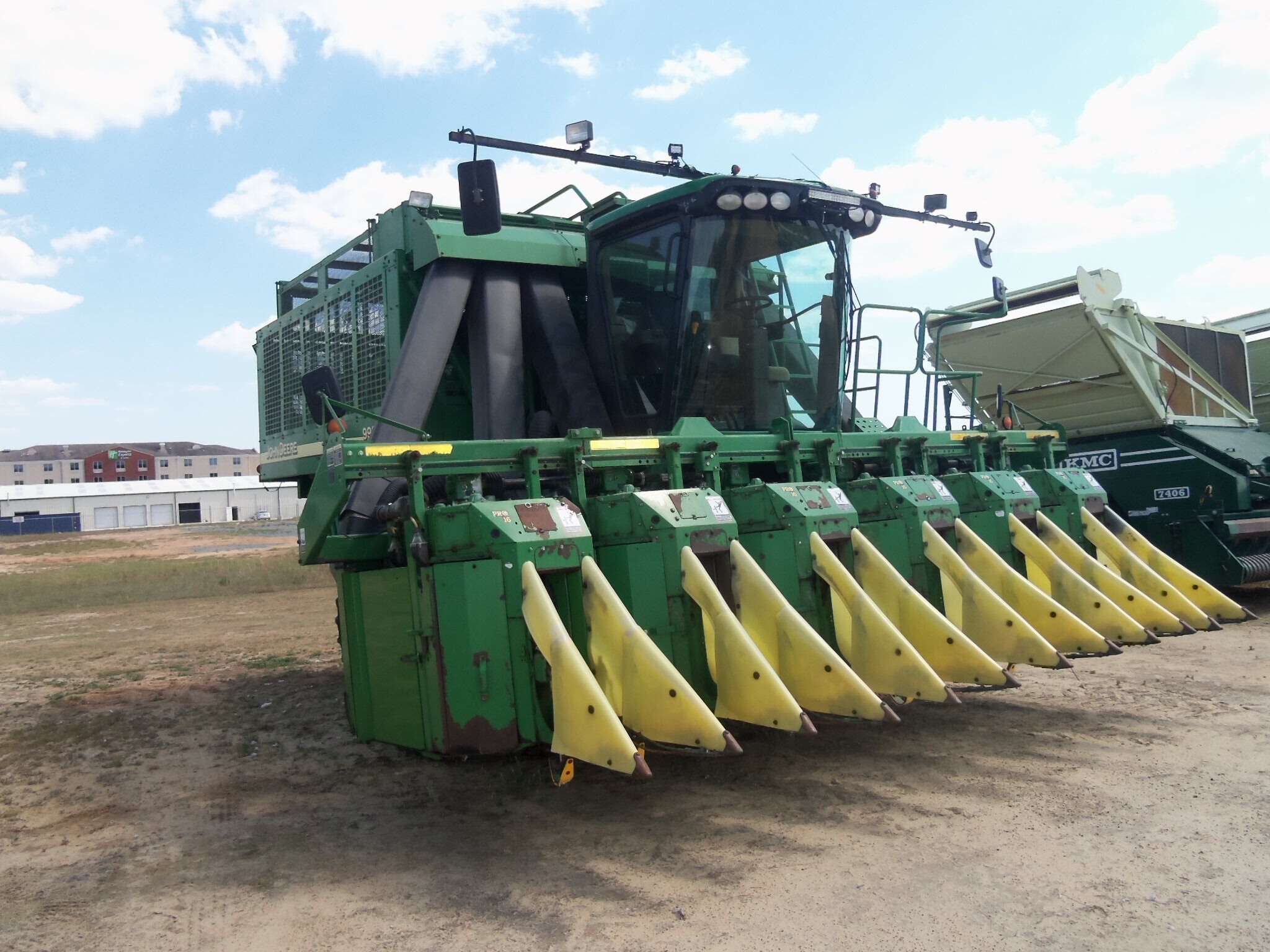 2007 John Deere 9996 Cotton Equipment