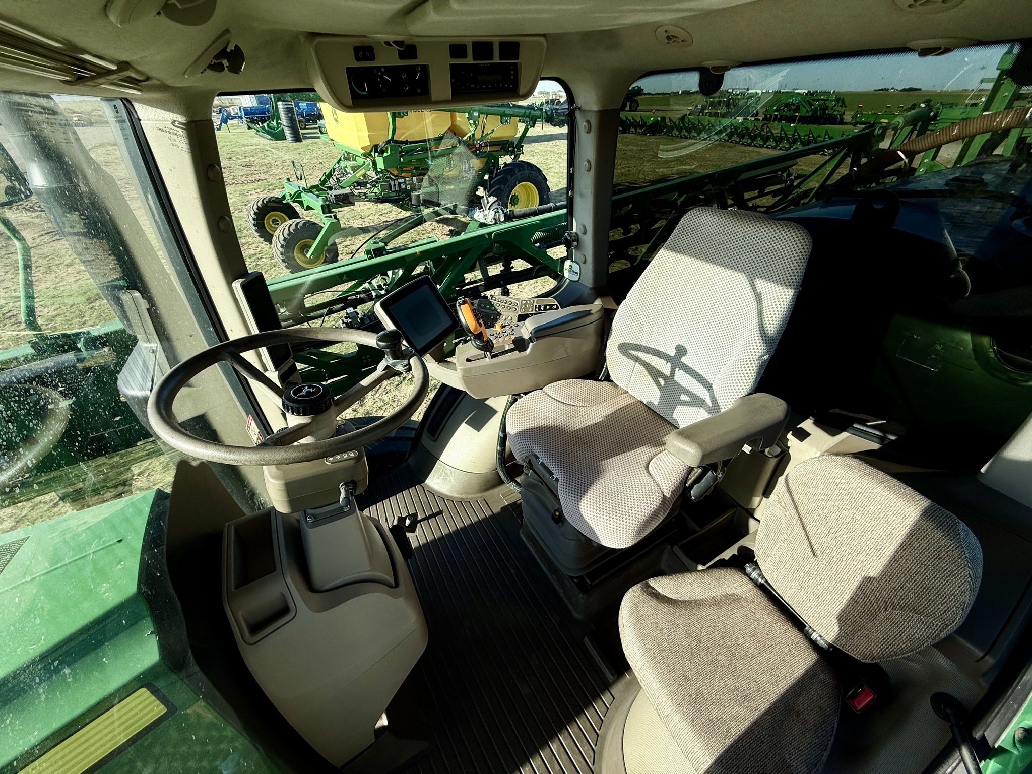 2014 John Deere R4030 Self-Propelled Sprayer
