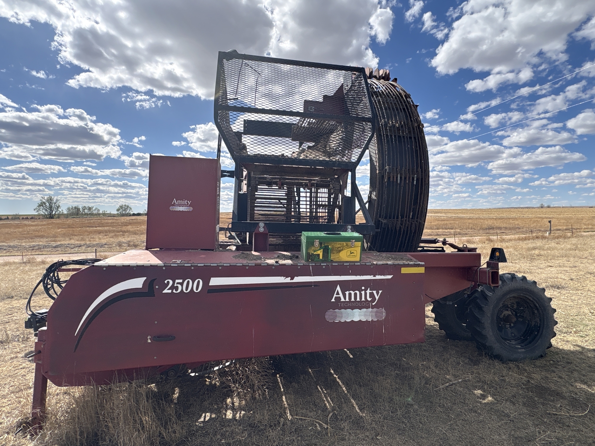 2010 Amity 2500 Beet Equipment