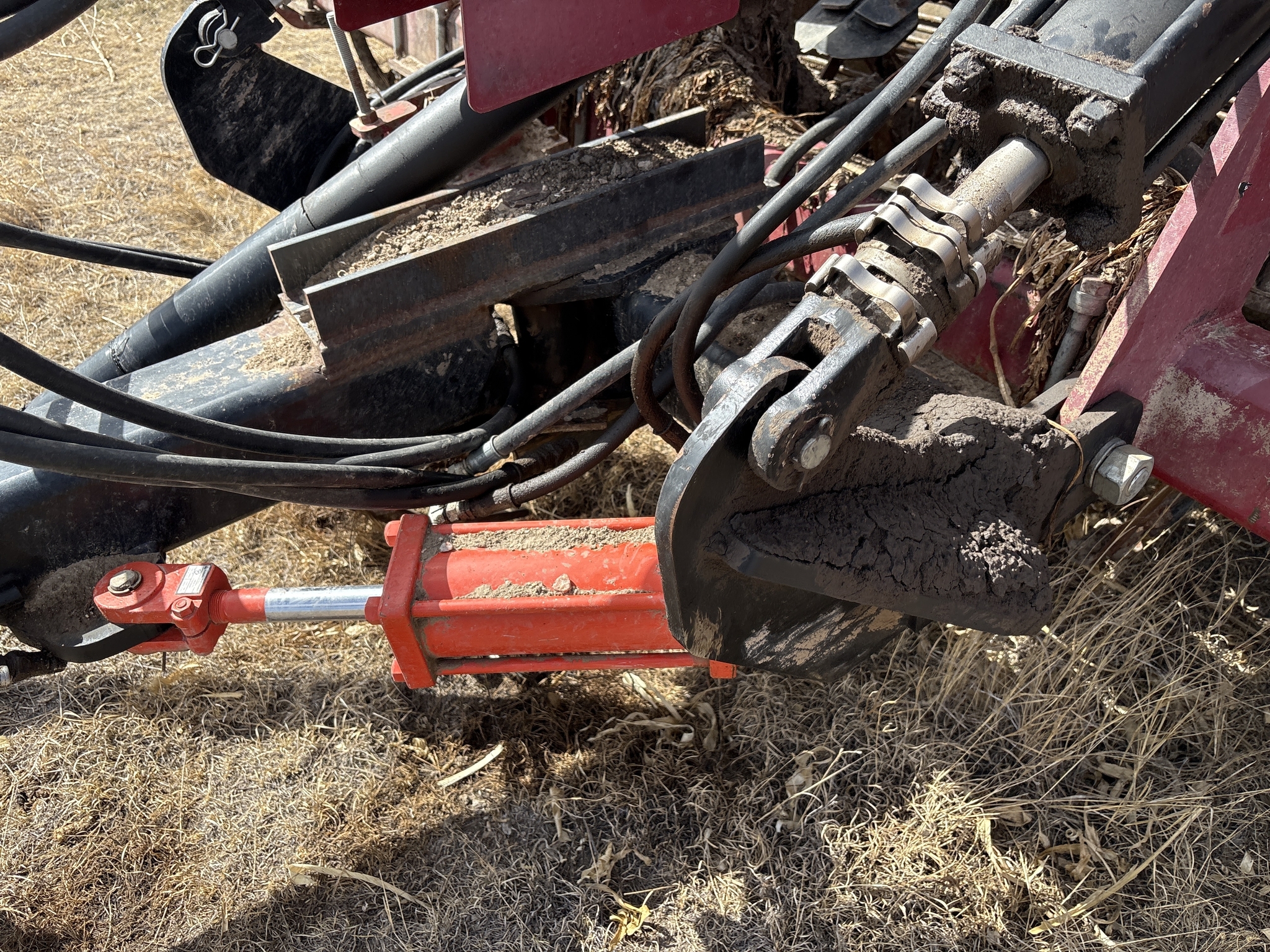 2010 Amity 2500 Beet Equipment