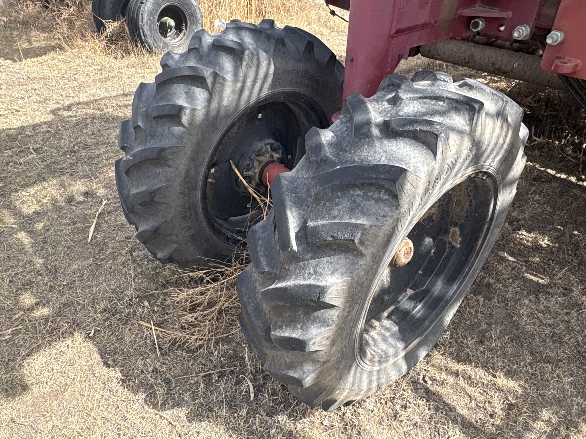 2010 Amity 2500 Beet Equipment