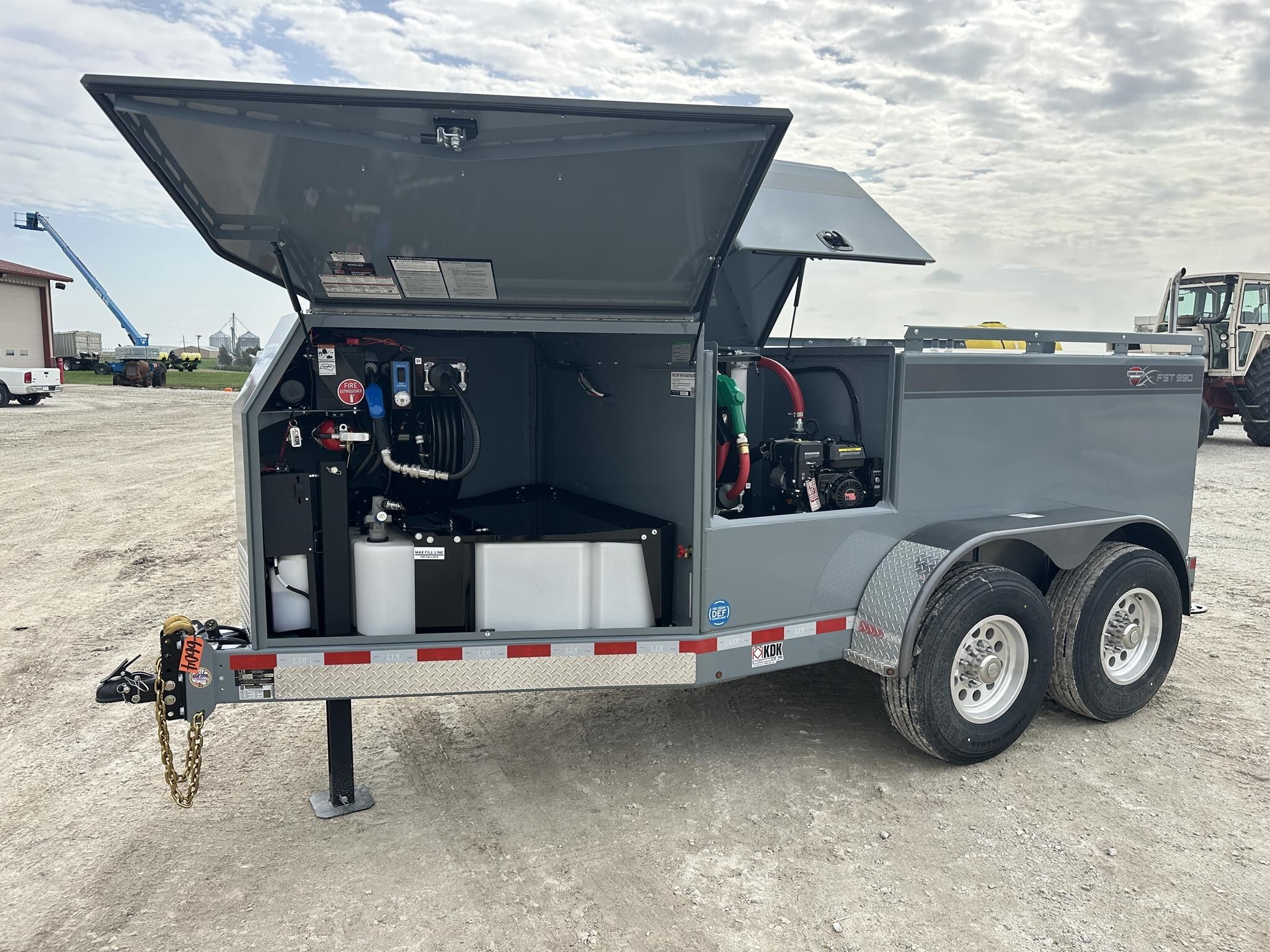 2026 Thunder Creek FST990 Fuel Trucks/Trailer