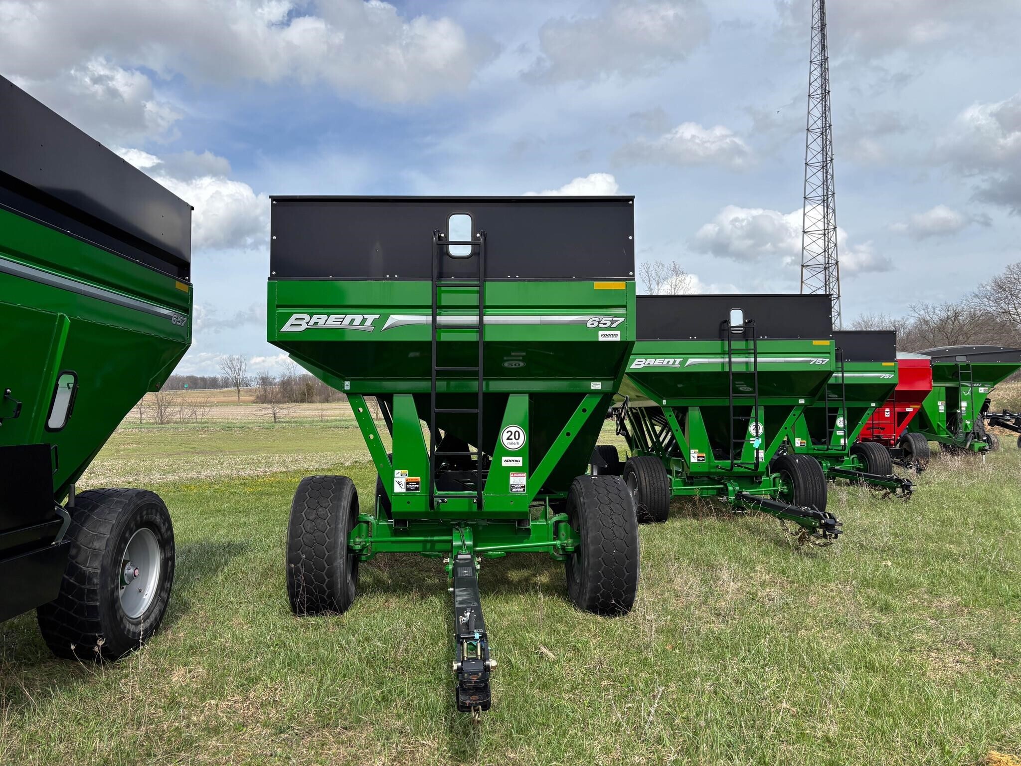  Brent 657 Gravity Wagon
