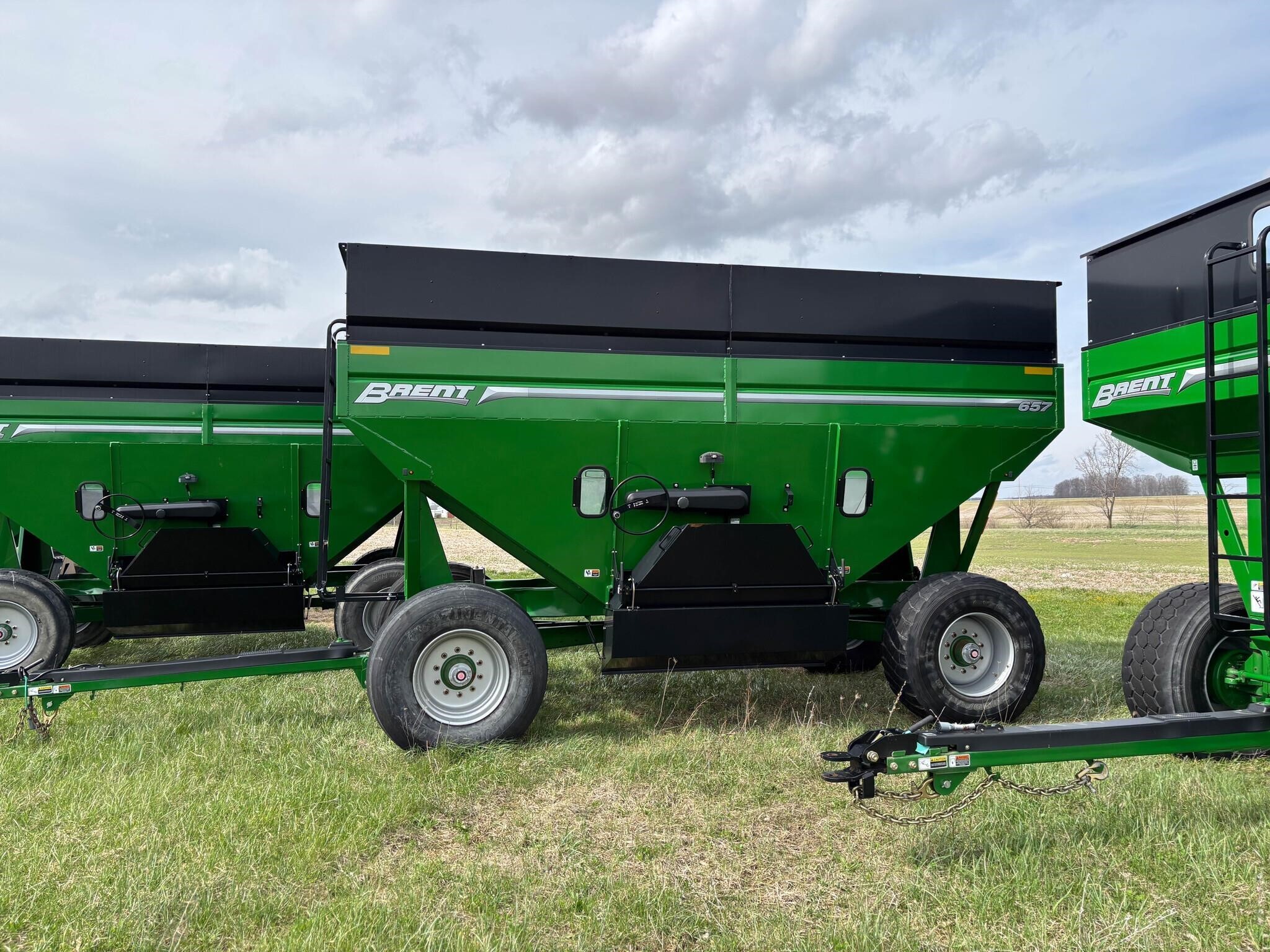  Brent 657 Gravity Wagon