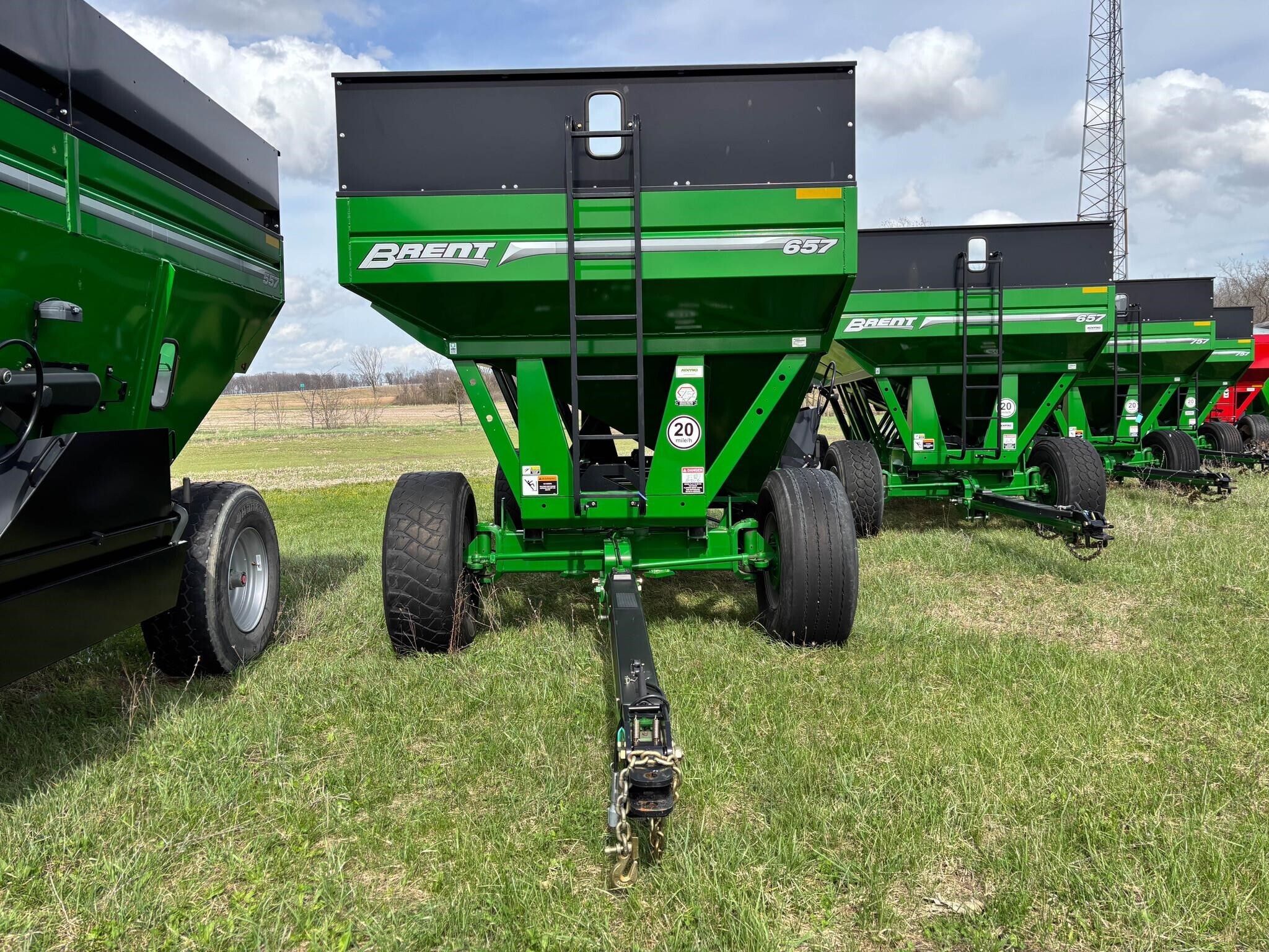  Brent 657 Gravity Wagon