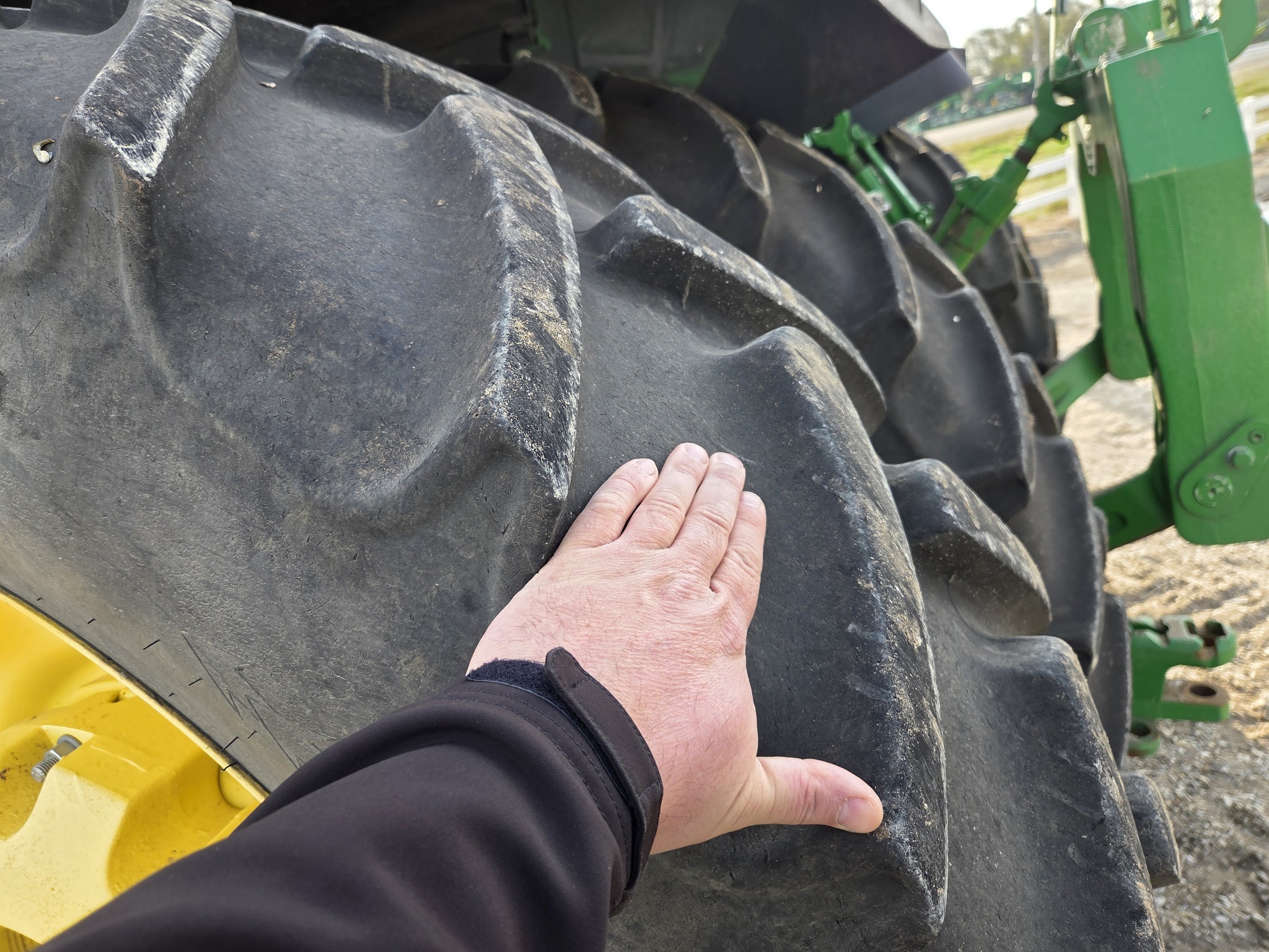2022 John Deere 8R 410 Tractor