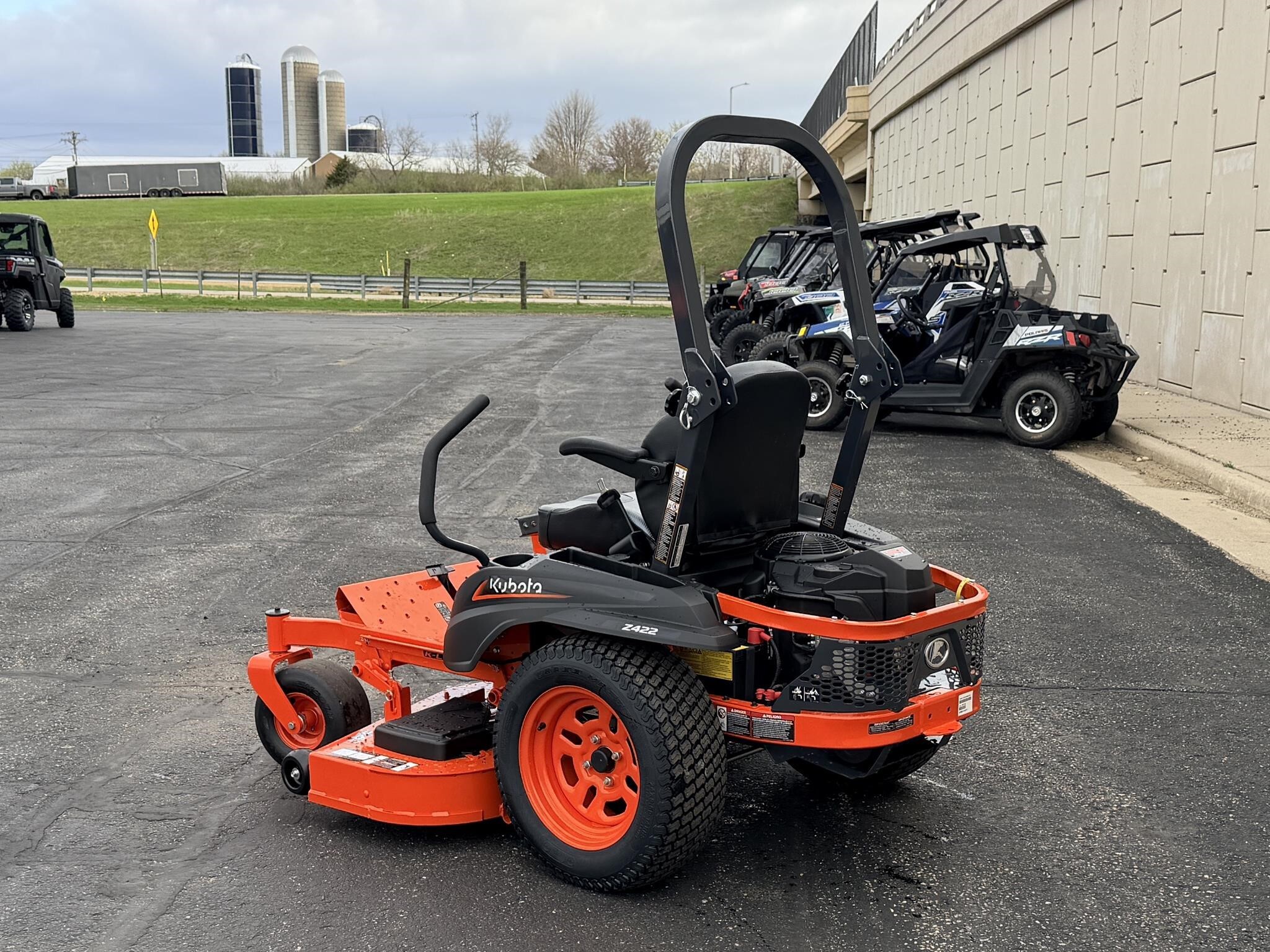 2026 Kubota Z422 Lawn Mower