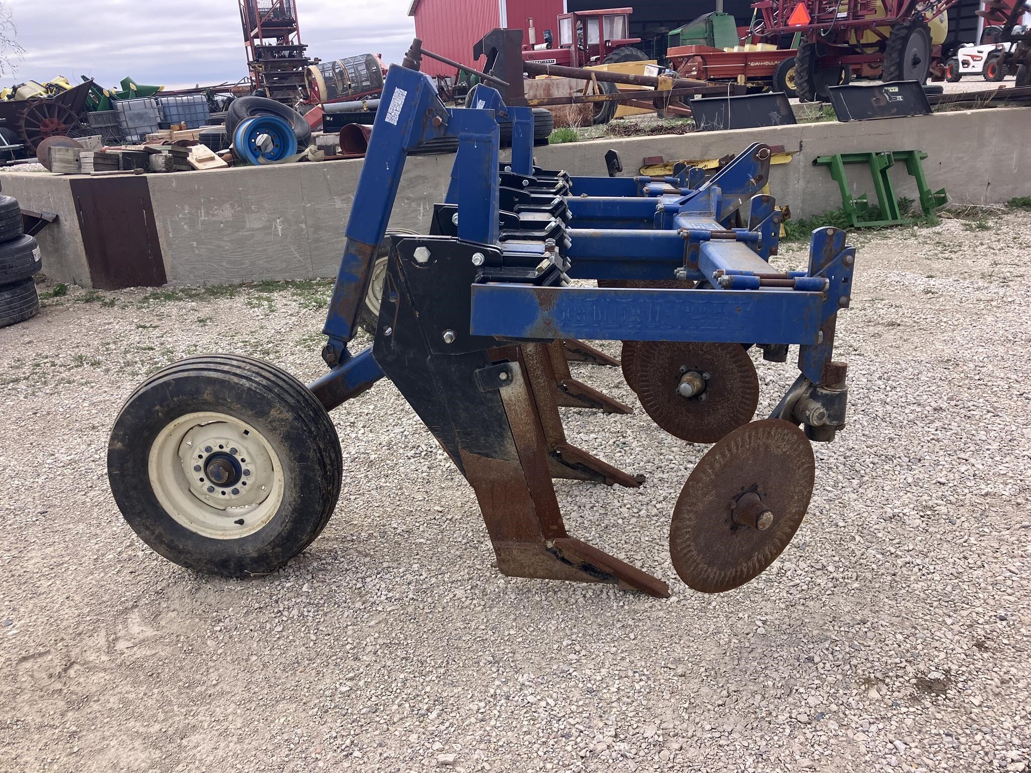 Blu-Jet Sub Tiller II In-Line Ripper - $5,750 | Machinery Pete