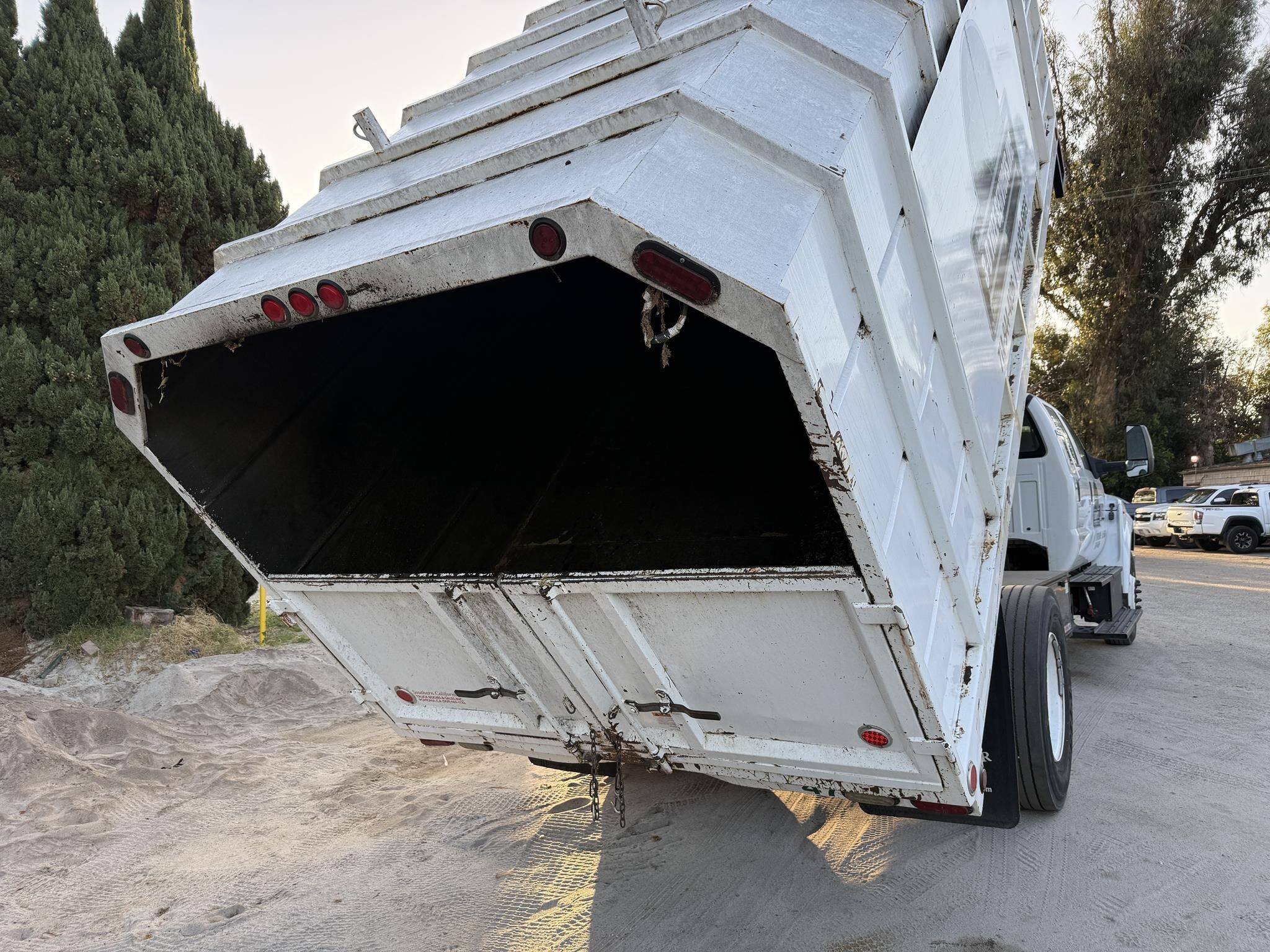 2017 Ford F-650 Pickup