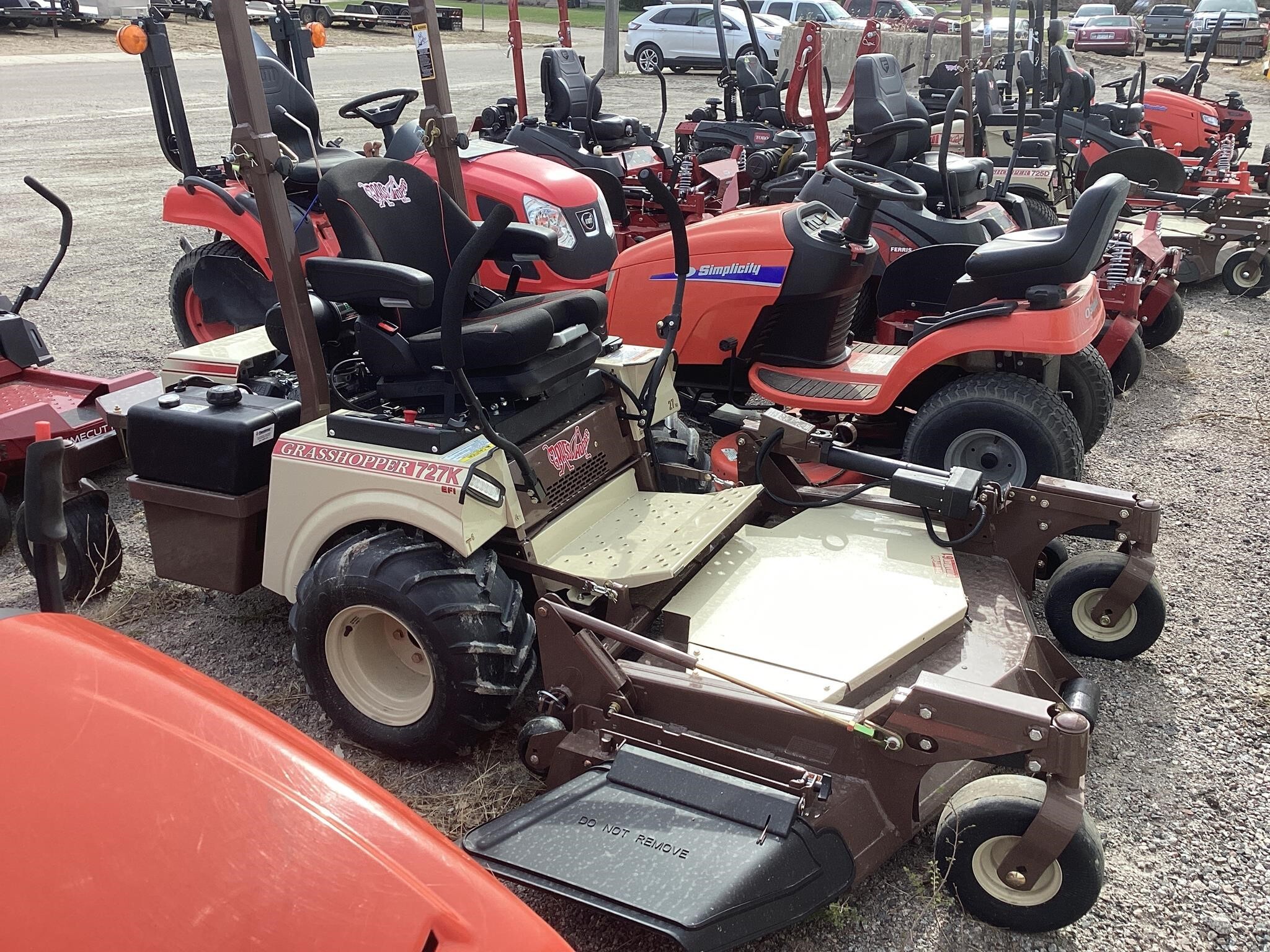  Grasshopper 727T6 Lawn Mower