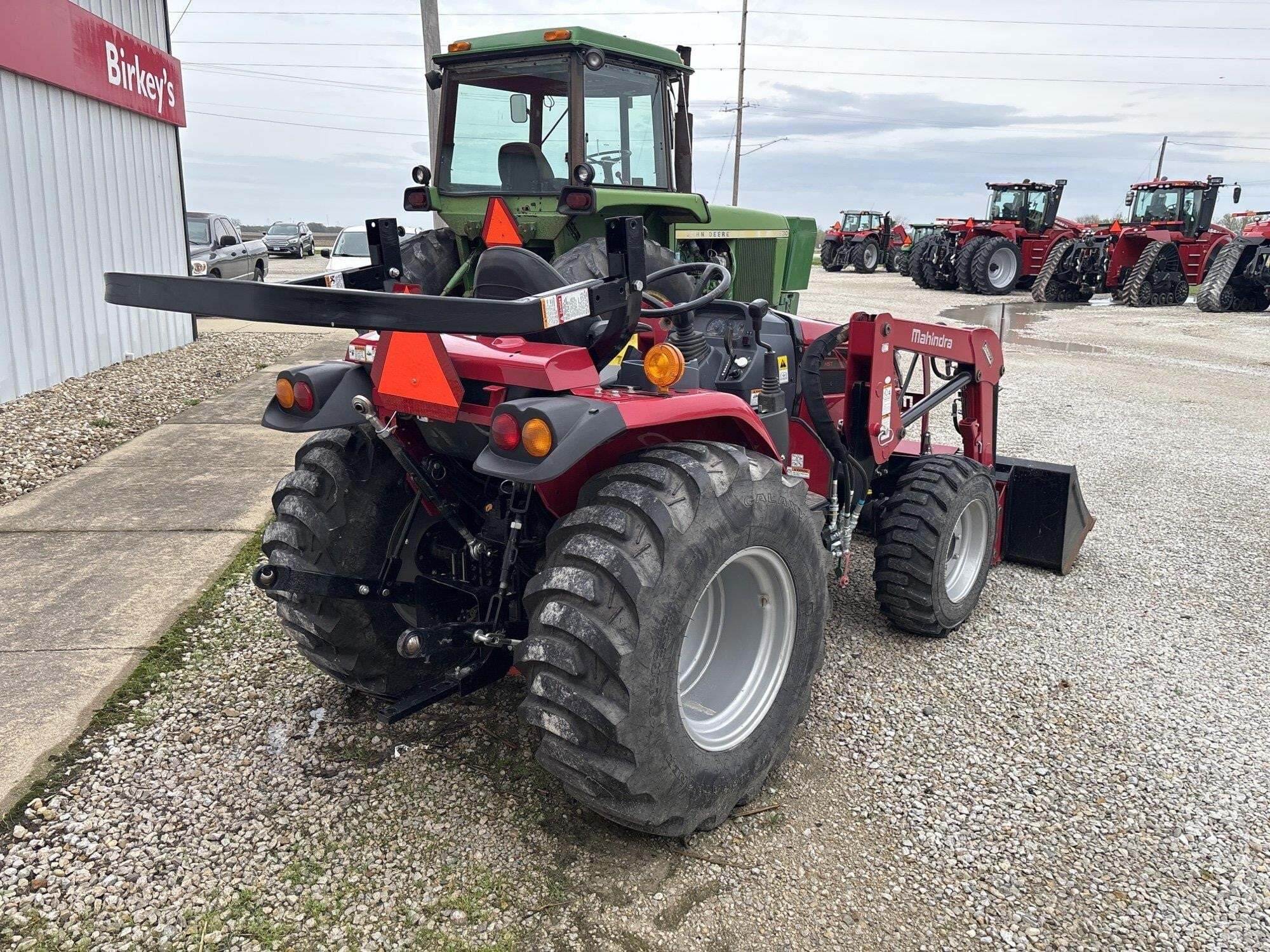 2022 Mahindra 2638 HST Tractor