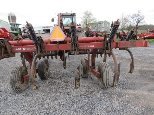  Case IH 6650 Chisel Plow