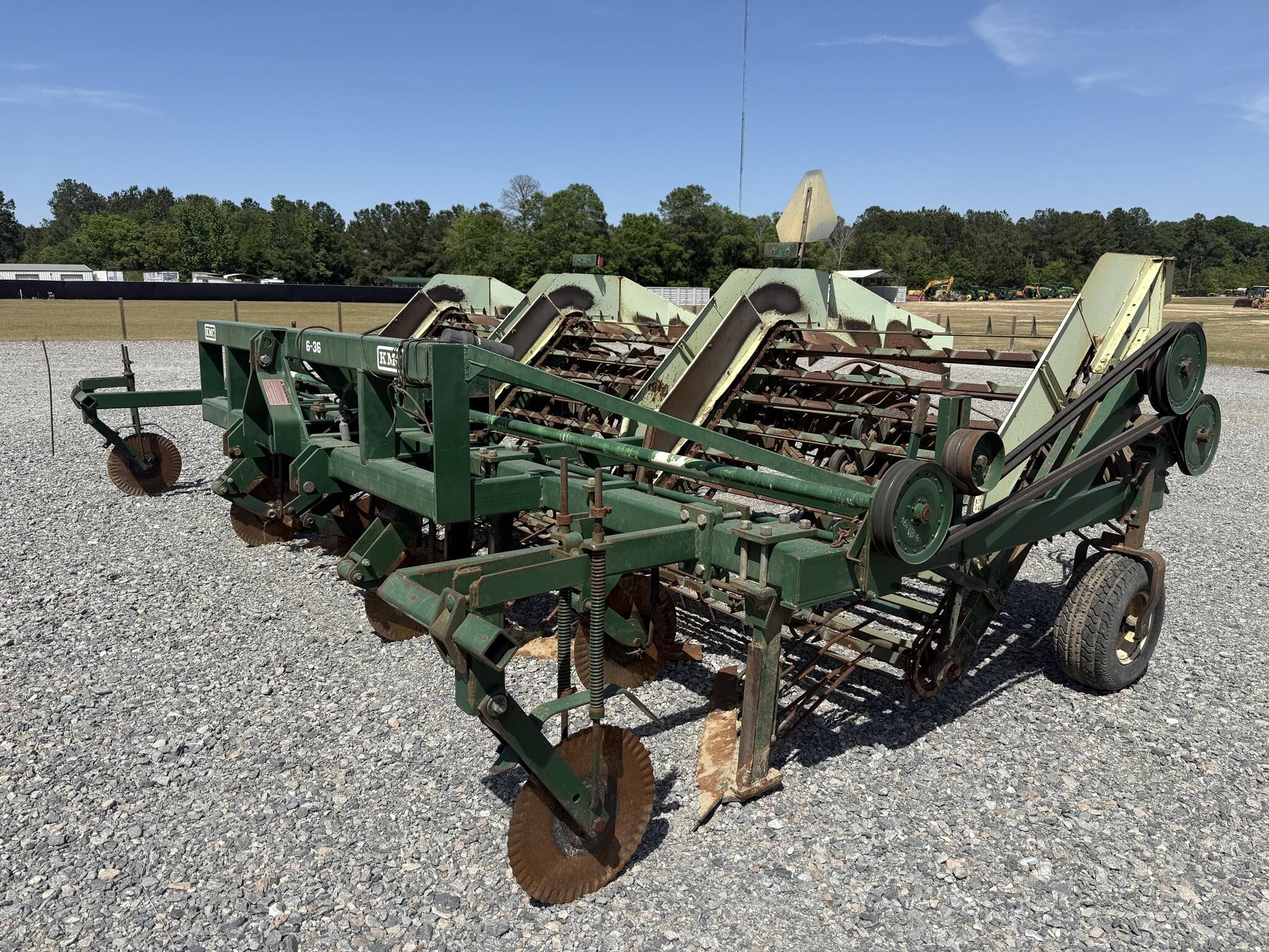  Kelley Manufacturing 636 Peanut Equipment