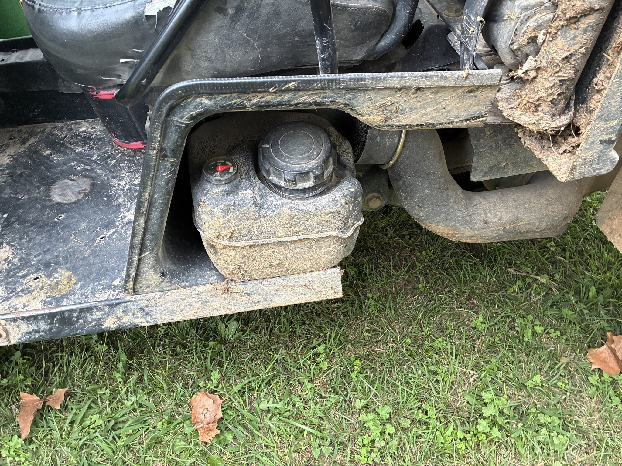 2010 John Deere Gator XUV 825I ATVs and Utility Vehicle
