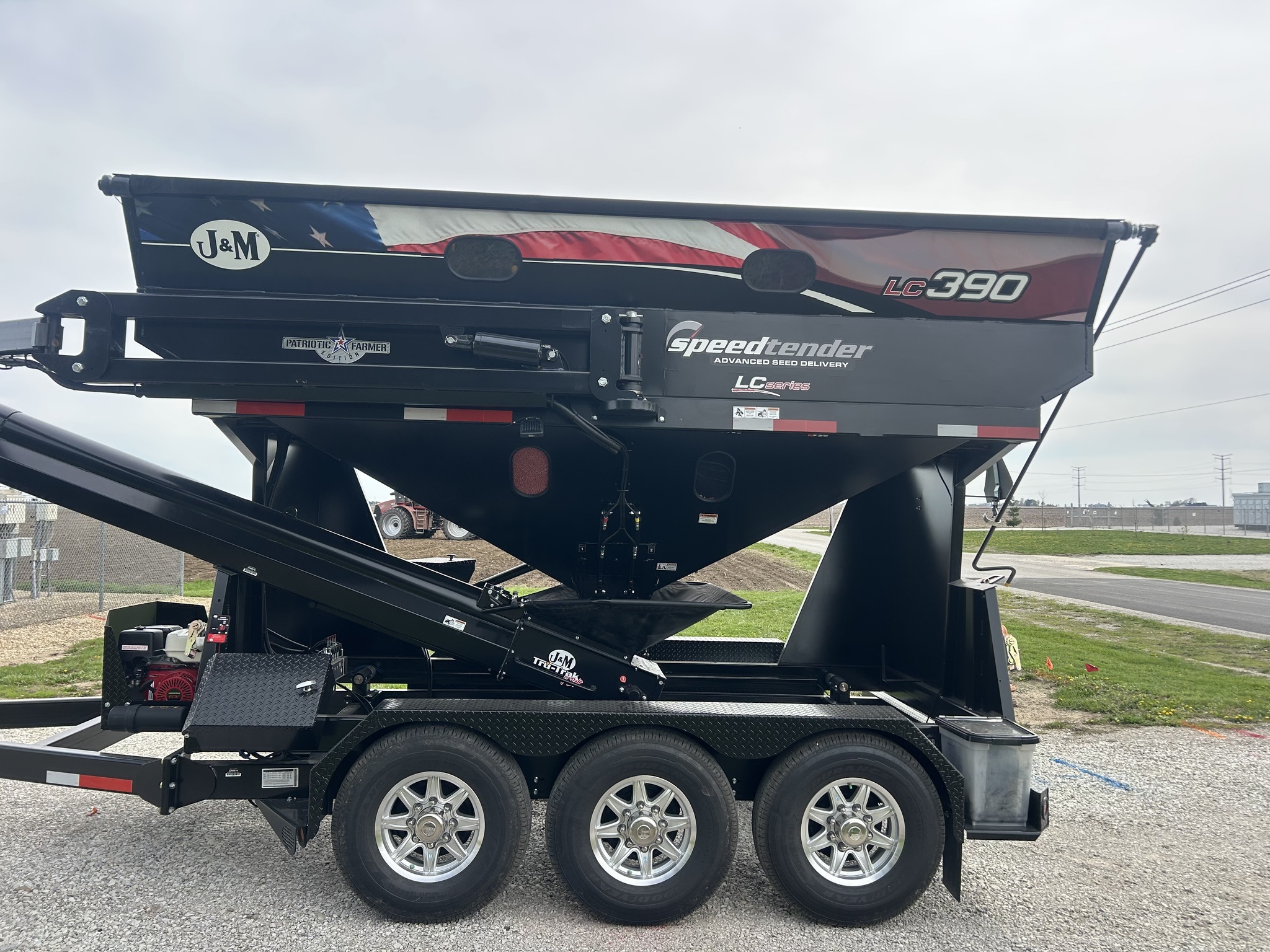 2022 J&M LC390 Seed Tender