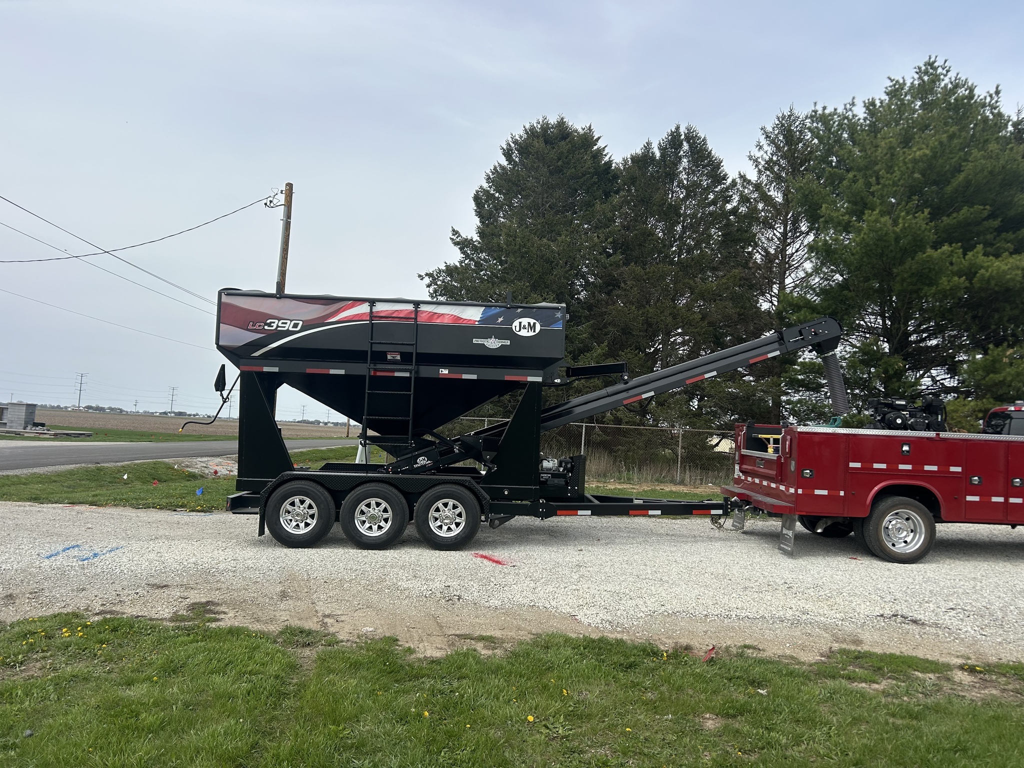 2022 J&M LC390 Seed Tender