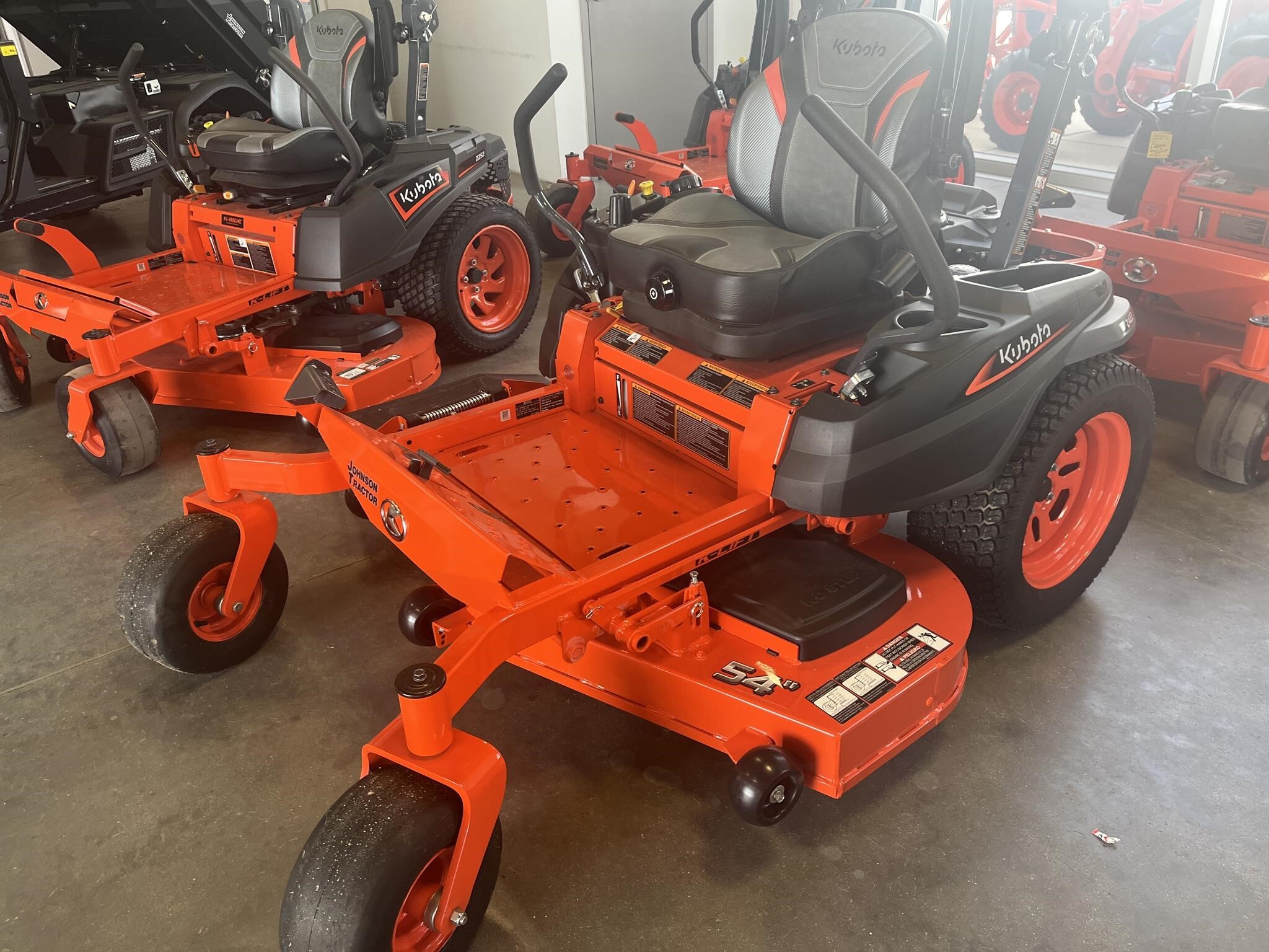 2026 Kubota Z422 Lawn Mower