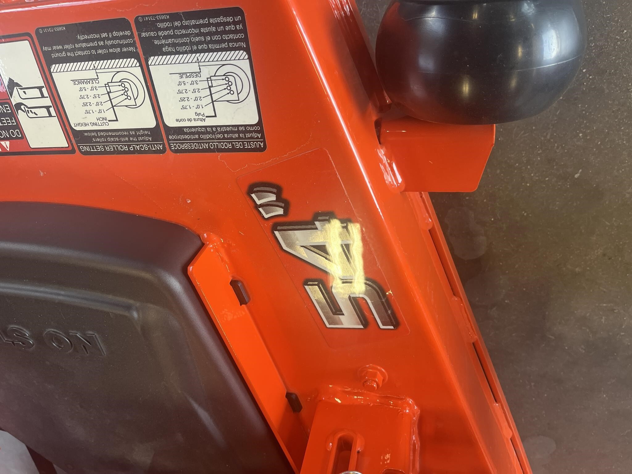 2026 Kubota Z422 Lawn Mower
