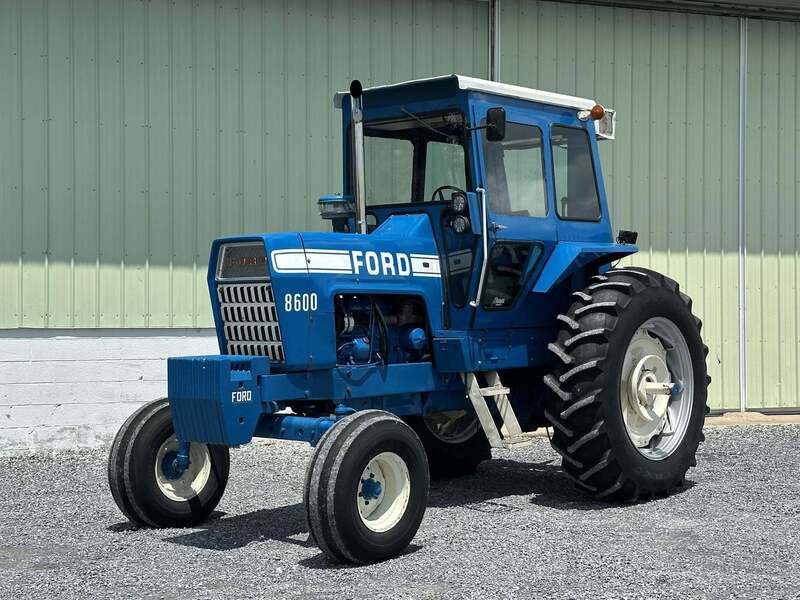 Ford 8600 Tractor トラクター ビンテージ Used Ford 8600 Tractors for Sale - 2 Listings | Machinery Pete