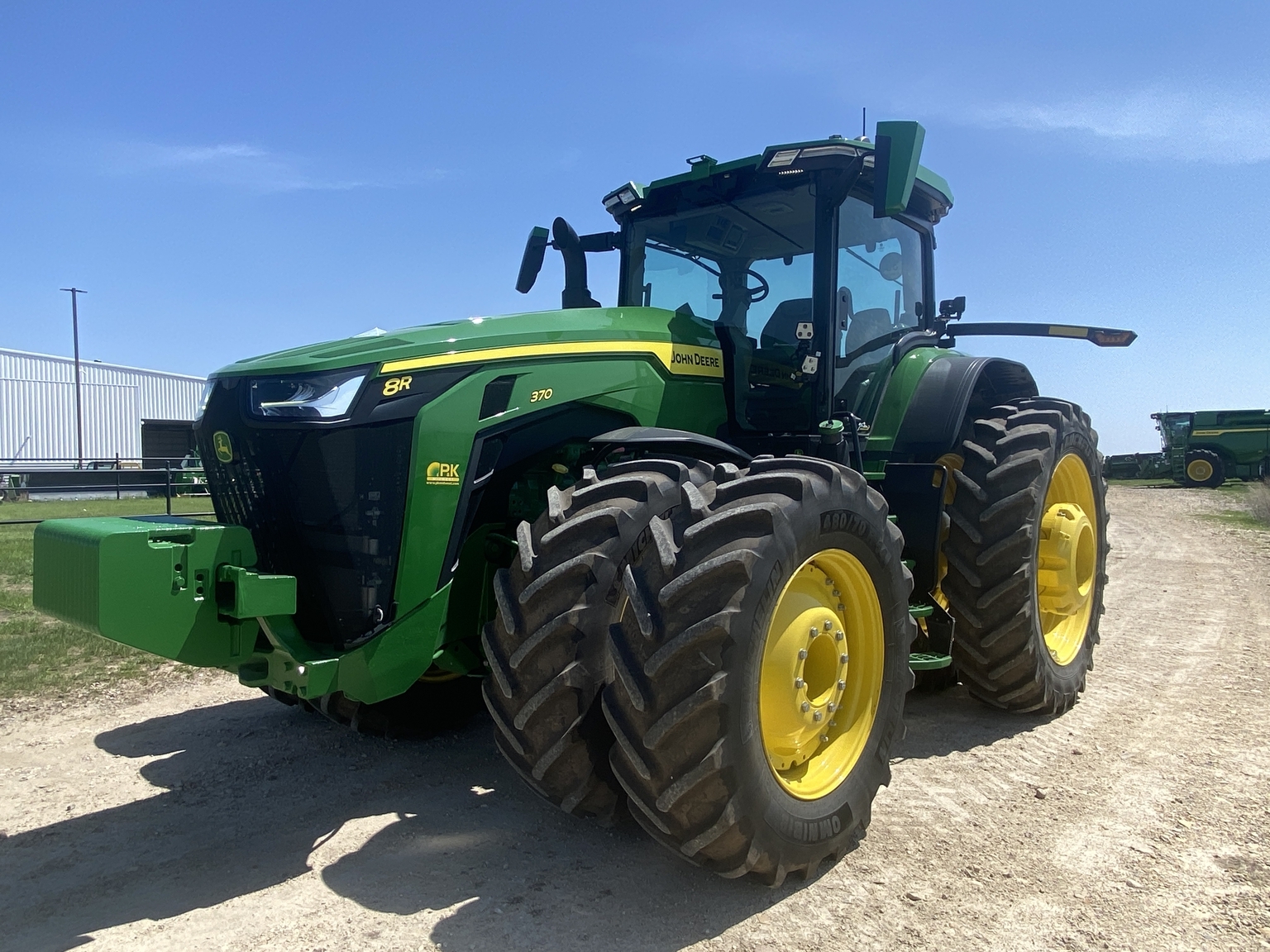 2023 John Deere 8R 370 Tractor