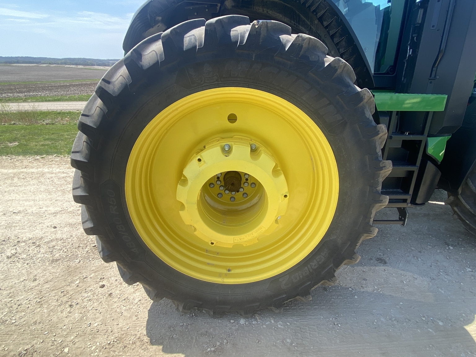 2023 John Deere 8R 370 Tractor