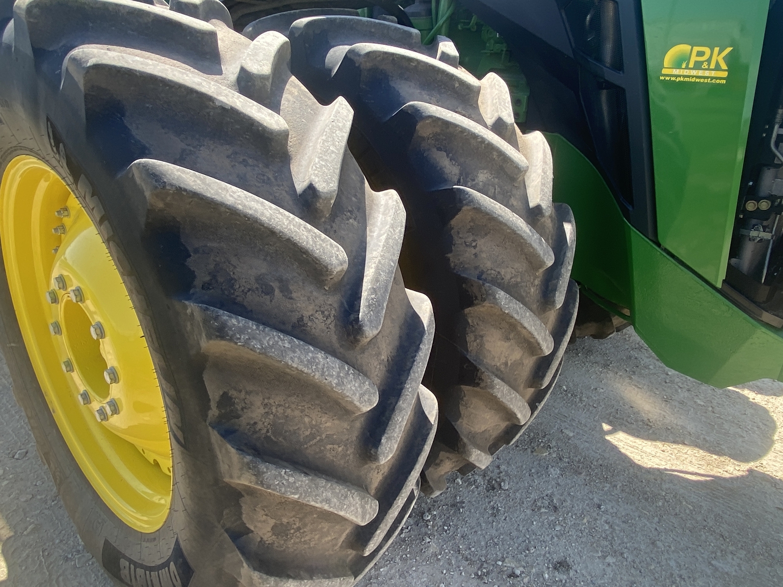2023 John Deere 8R 370 Tractor