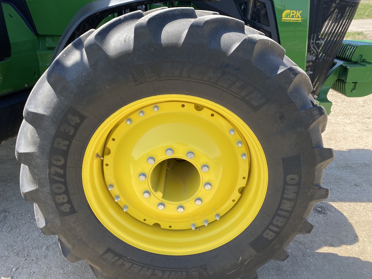 2025 John Deere 8R 370 Tractor