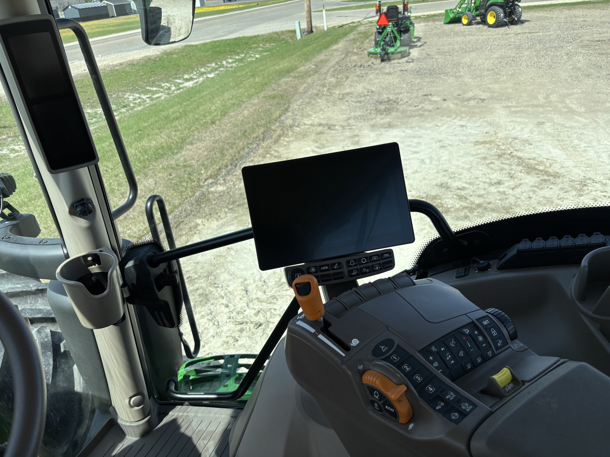 2025 John Deere 6R 195 Tractor